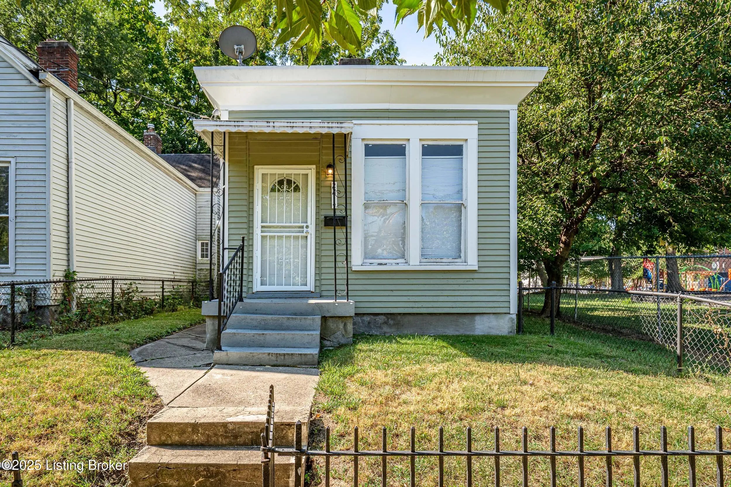 Photo of Listing #1698759