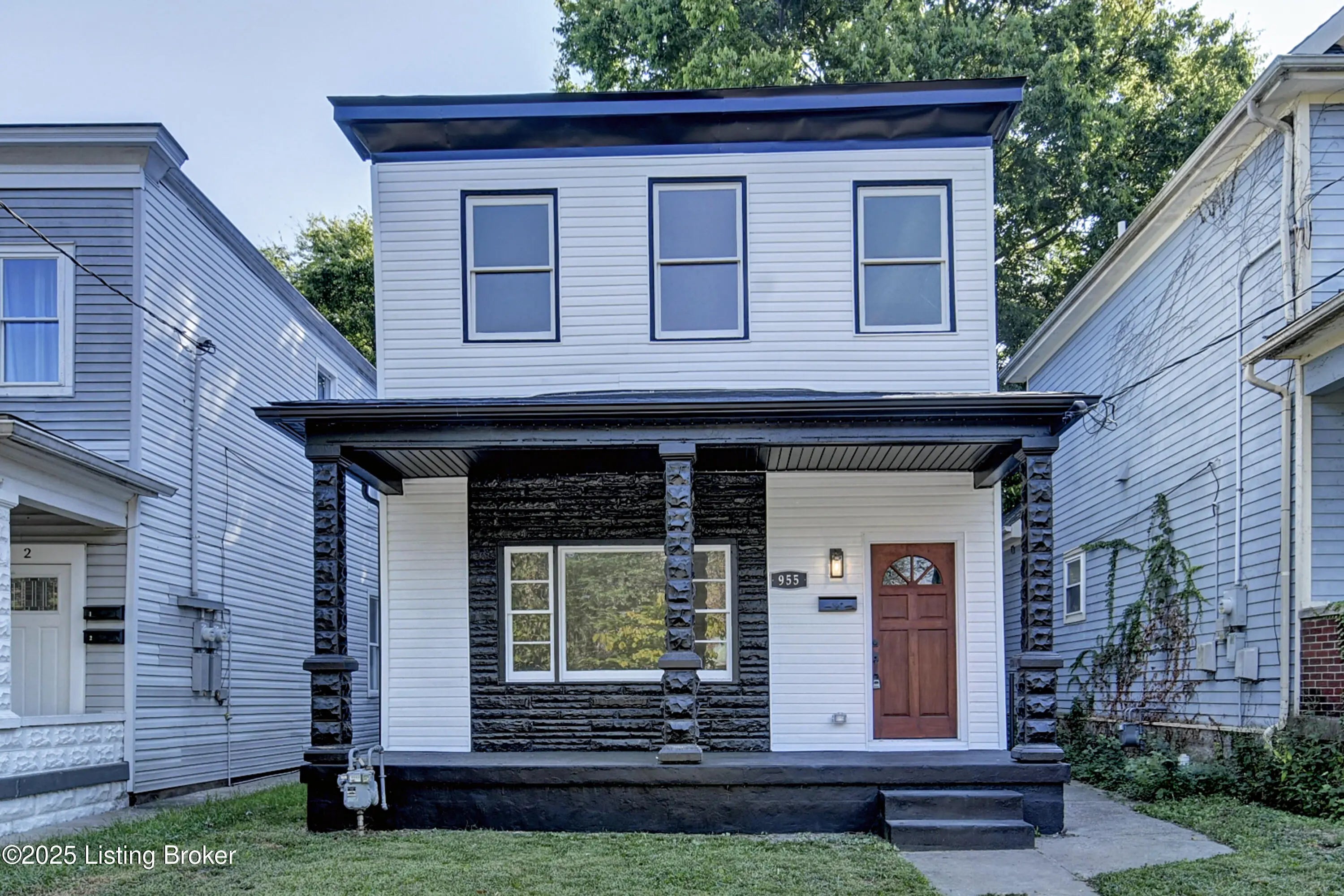 Photo of Listing #1698765