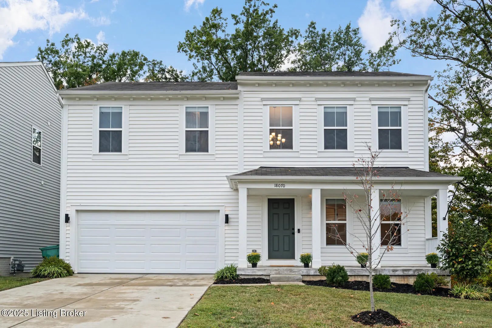 Photo of Listing #1699411