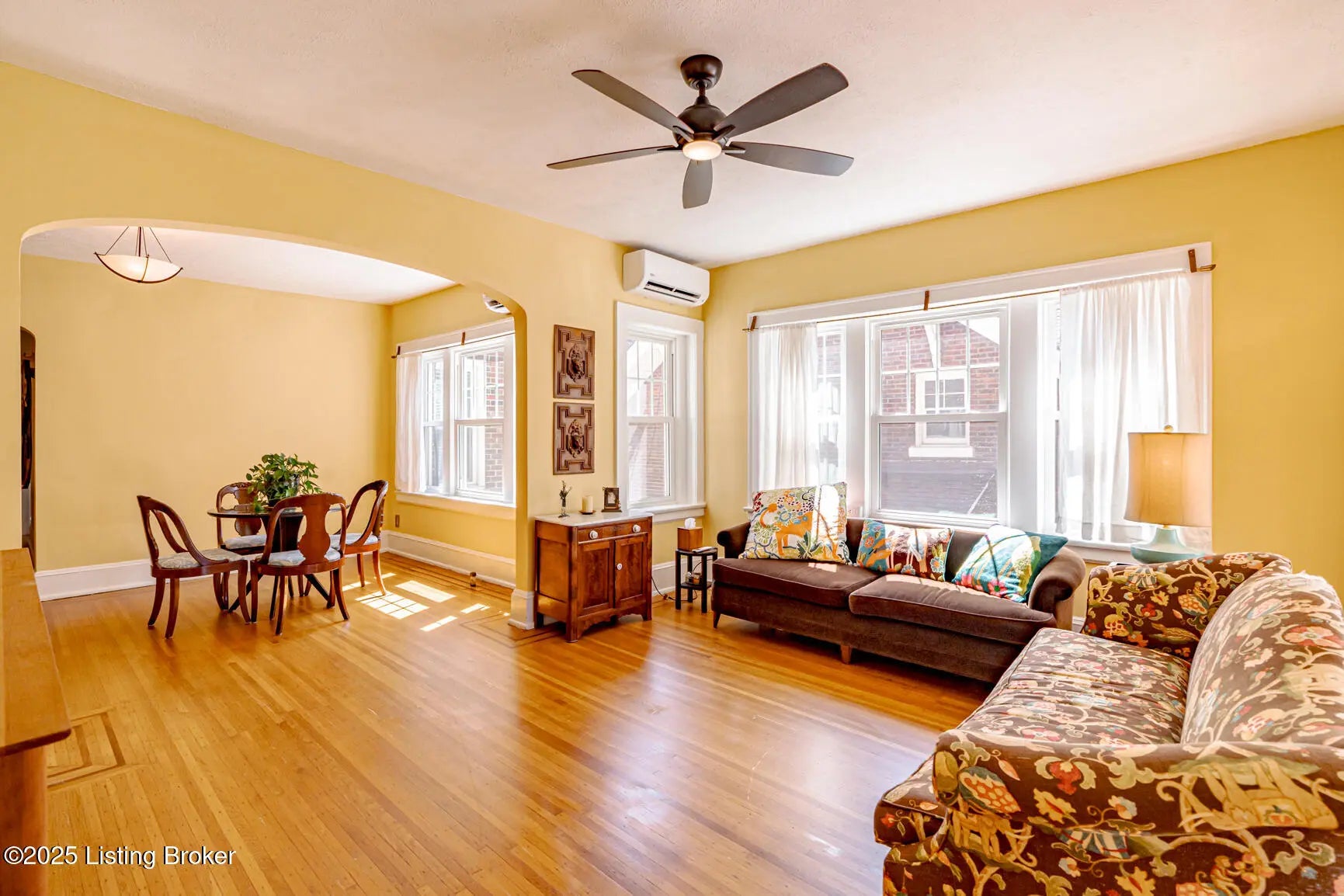 Photo of Listing #1698871