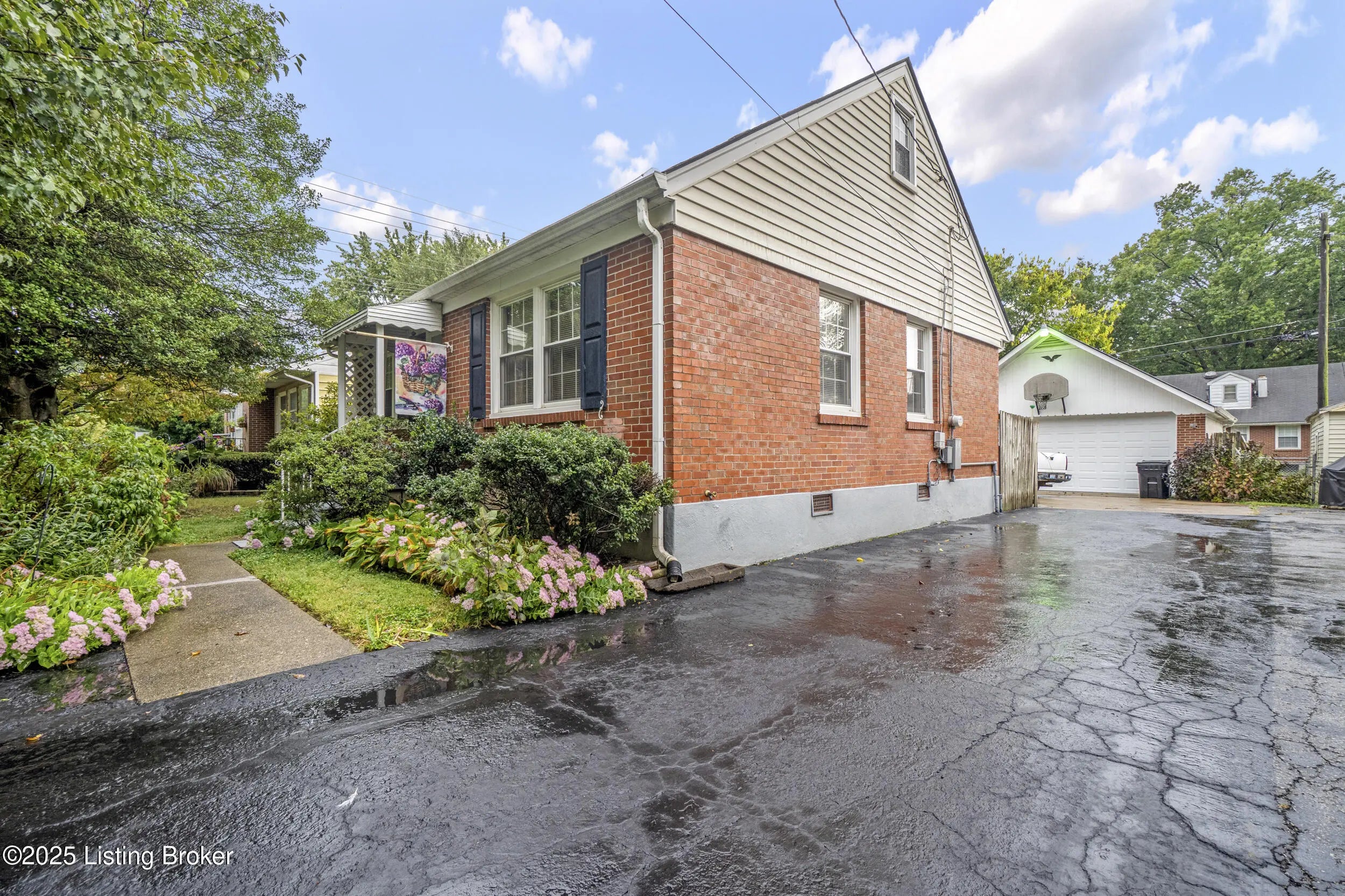 Photo of Listing #1698987