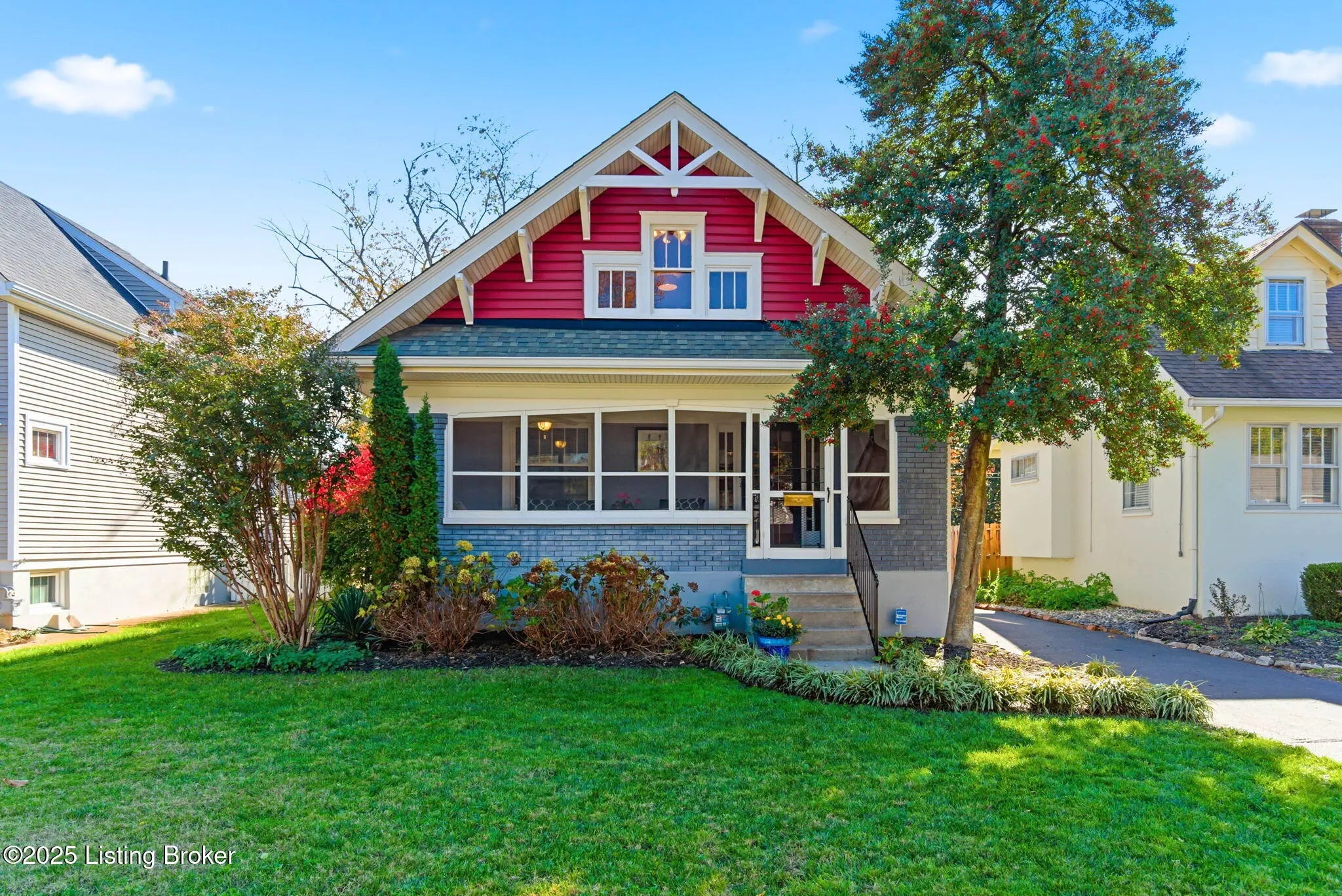 Photo of Listing #1702875