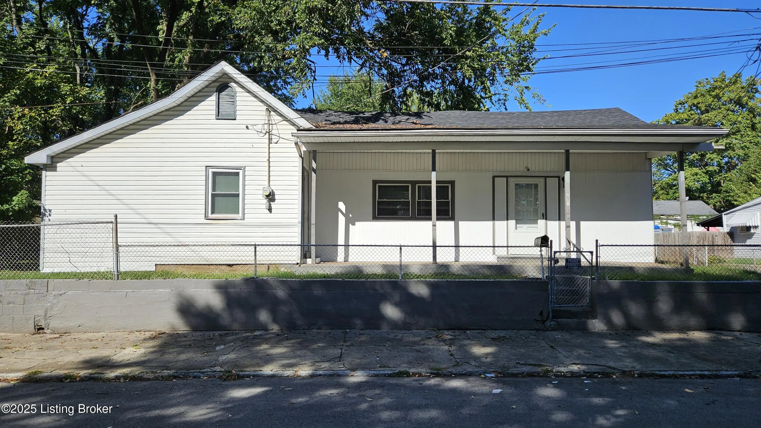 Photo of Listing #1701204