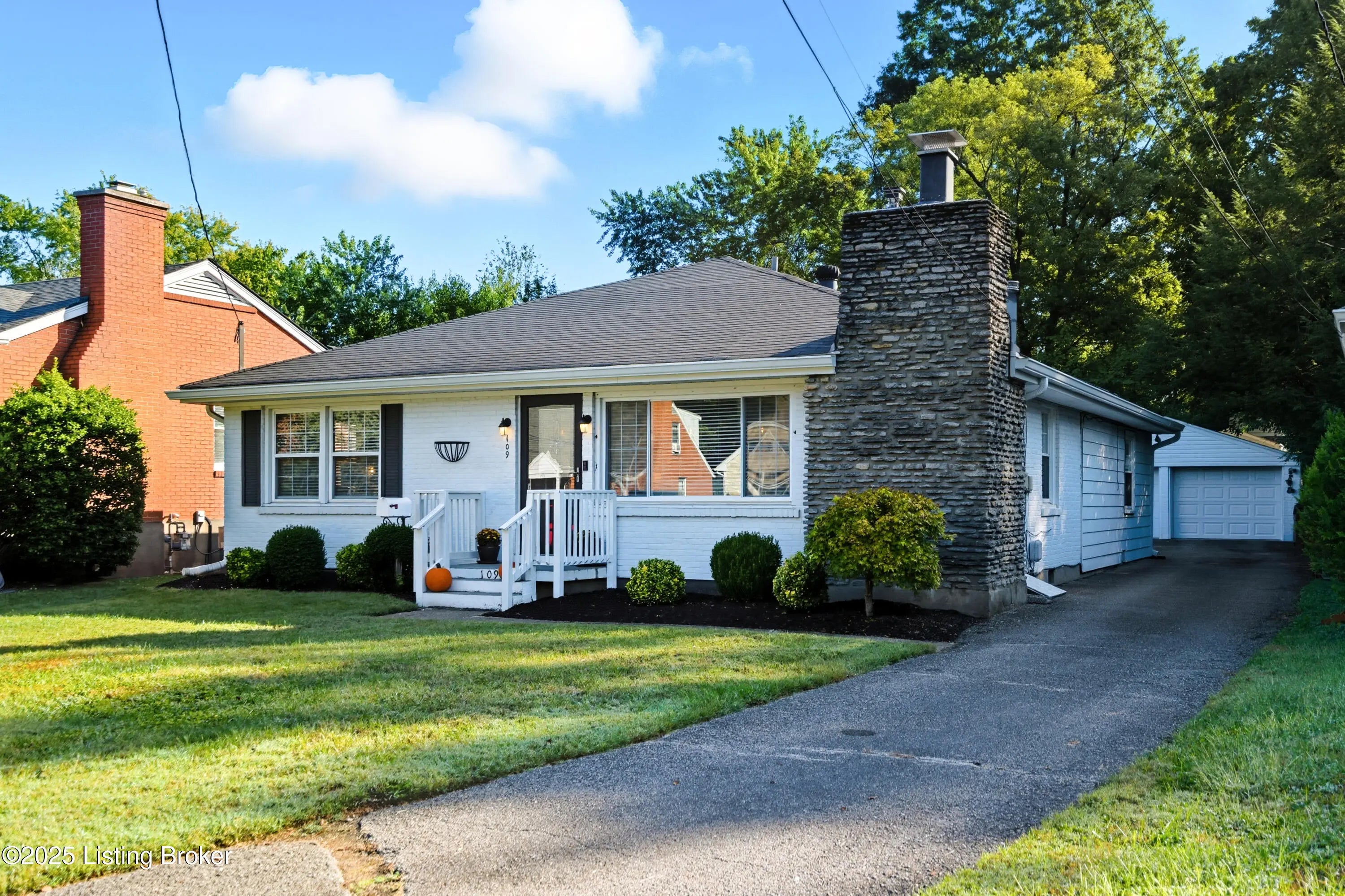 Photo of Listing #1699771