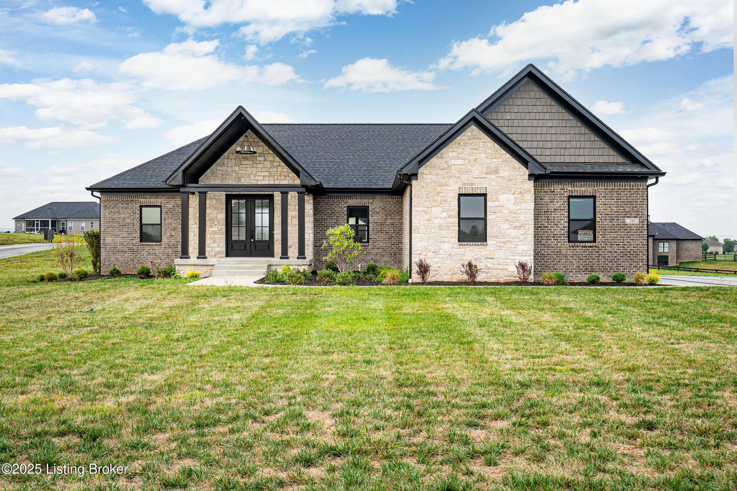 Photo of Listing #1699018