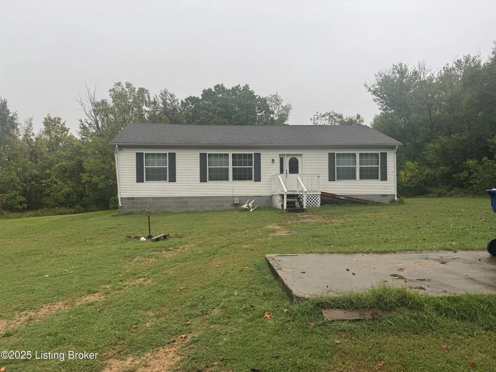 407 Maple Ct, La Grange