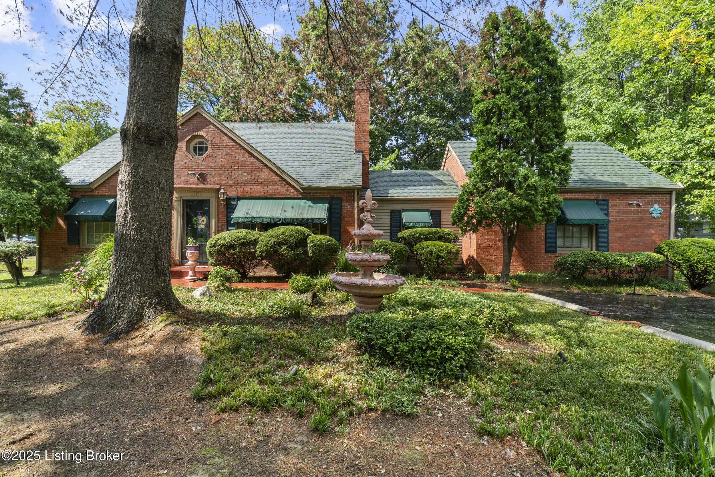 Photo of Listing #1699101