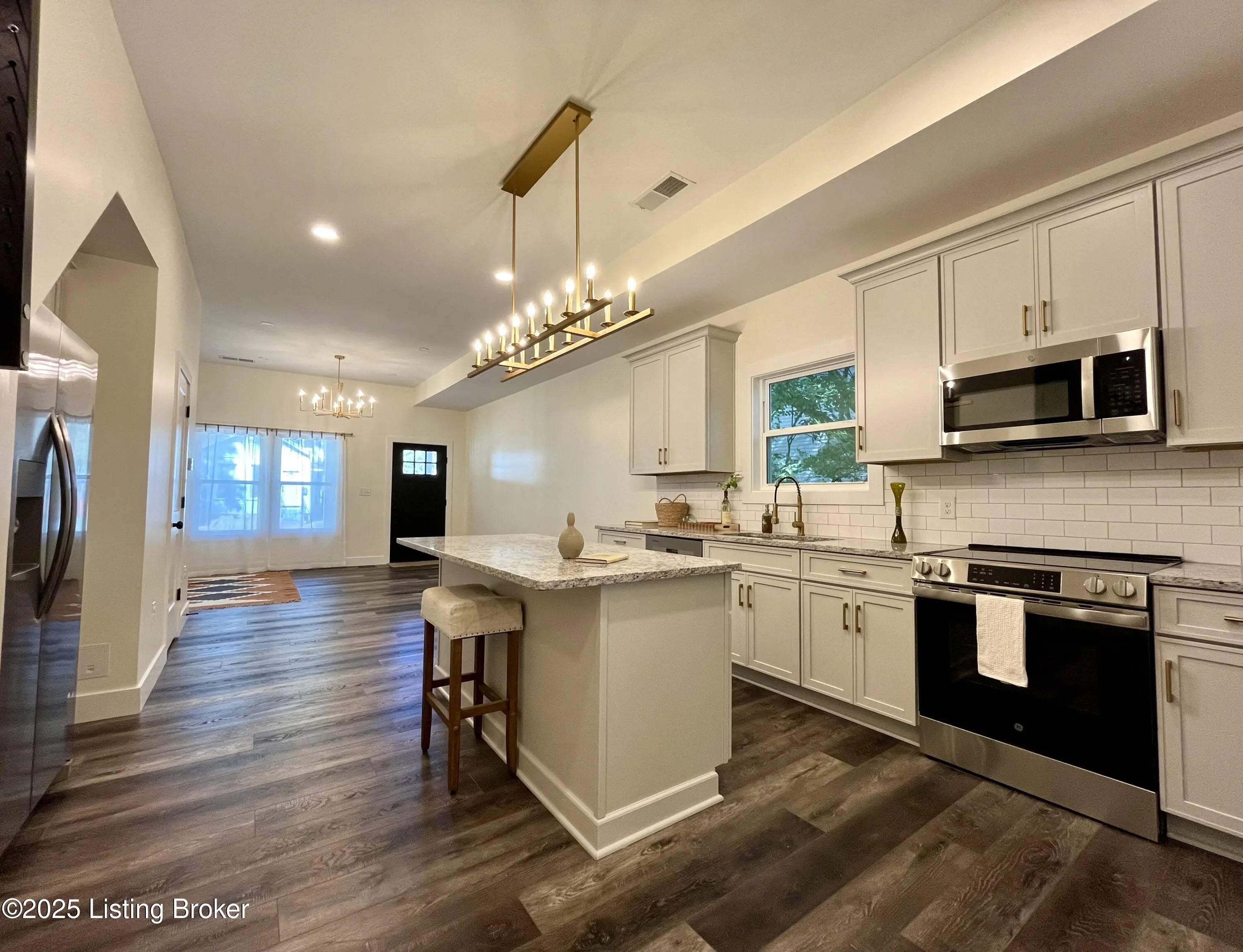 Photo of Listing #1699212