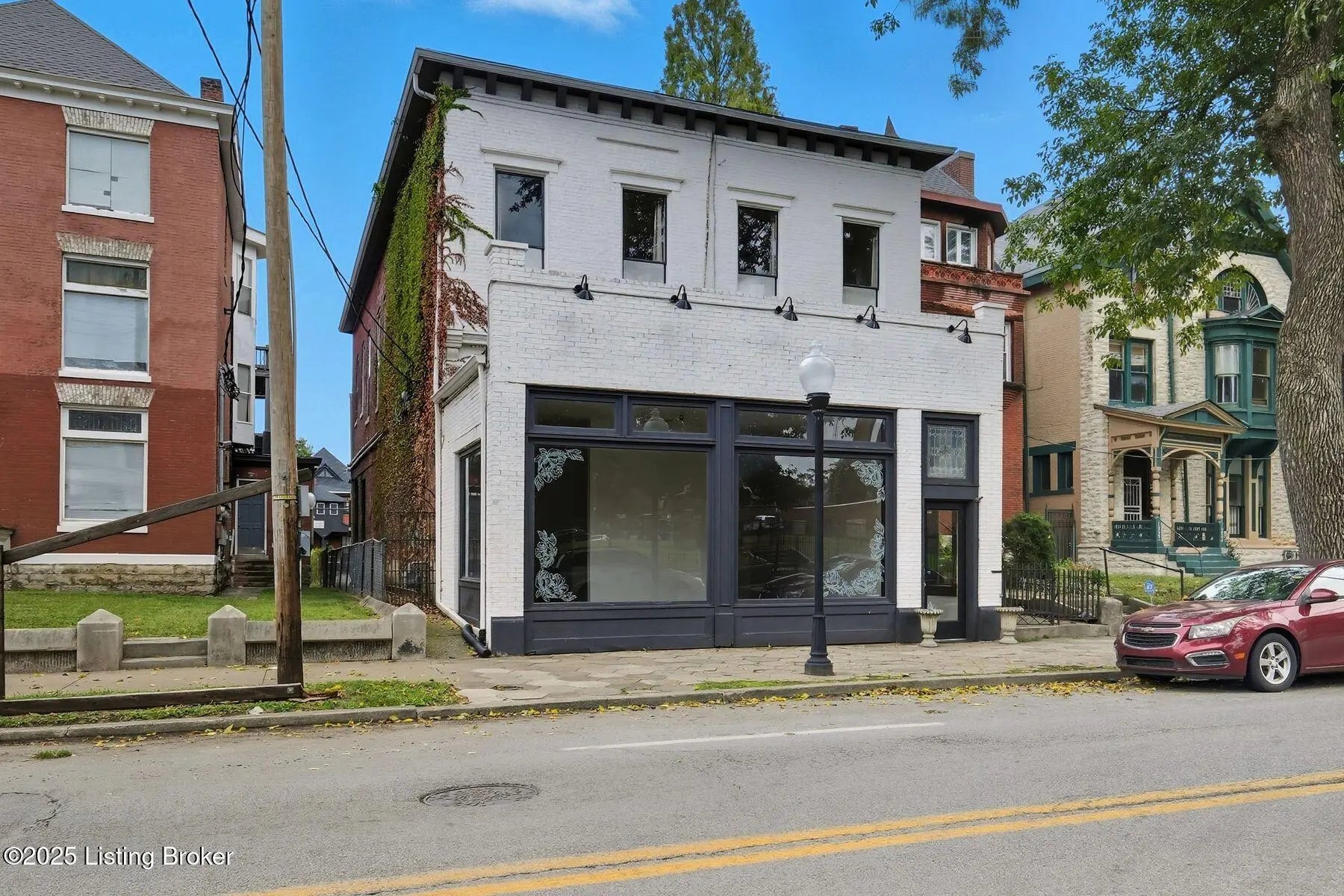 Photo of Listing #1699204