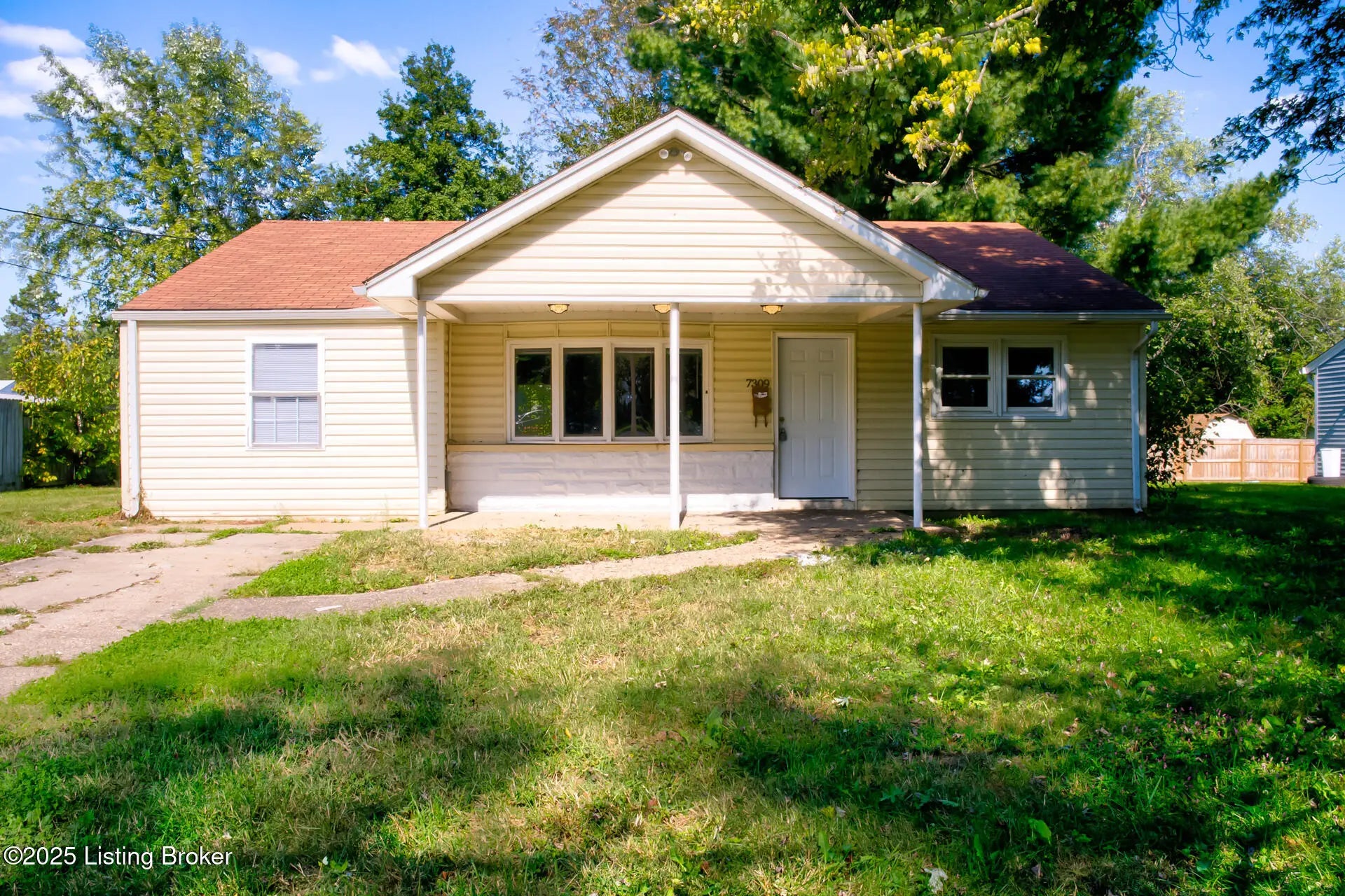 Photo of Listing #1699789