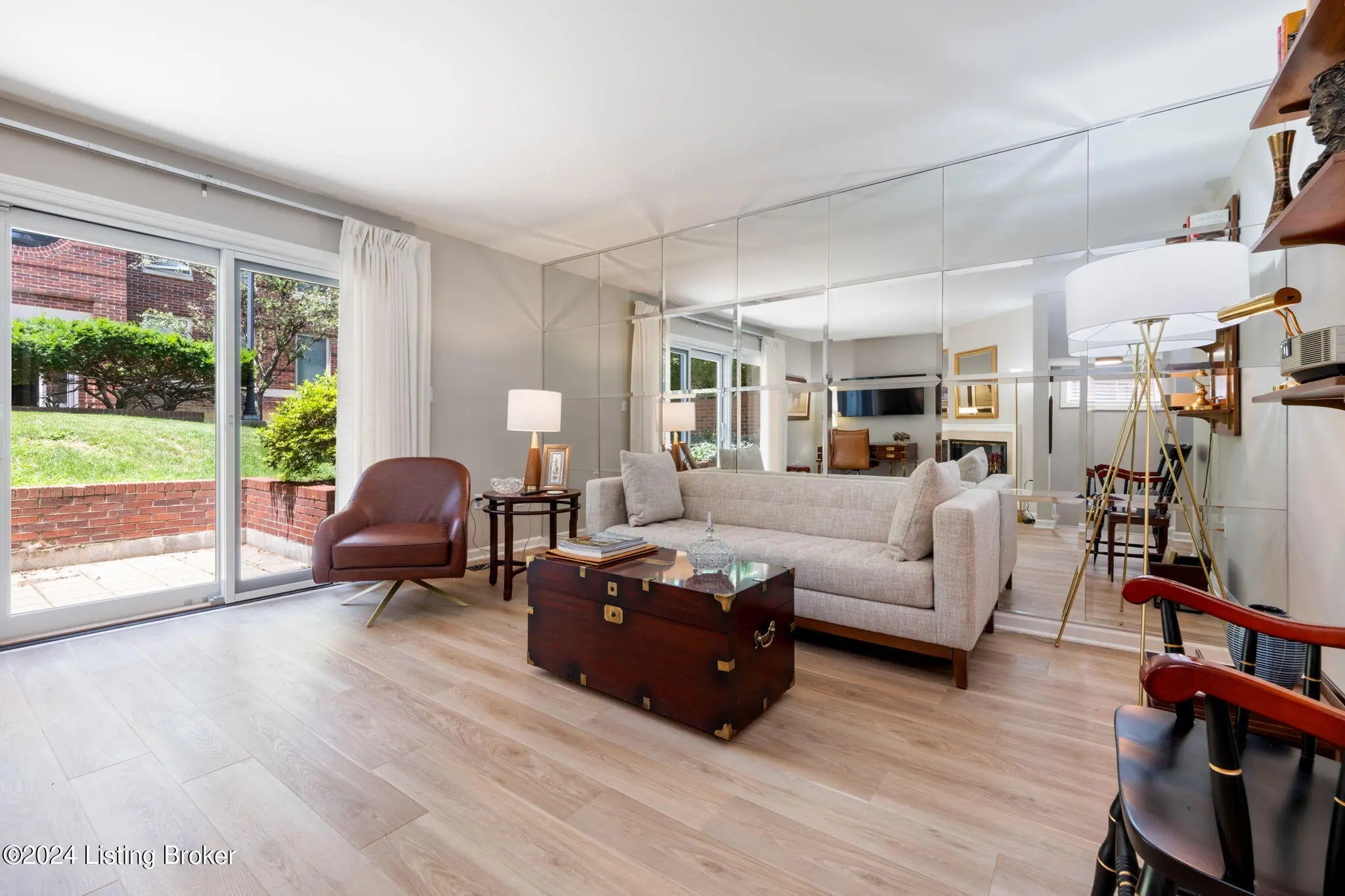 Photo of Listing #1699206