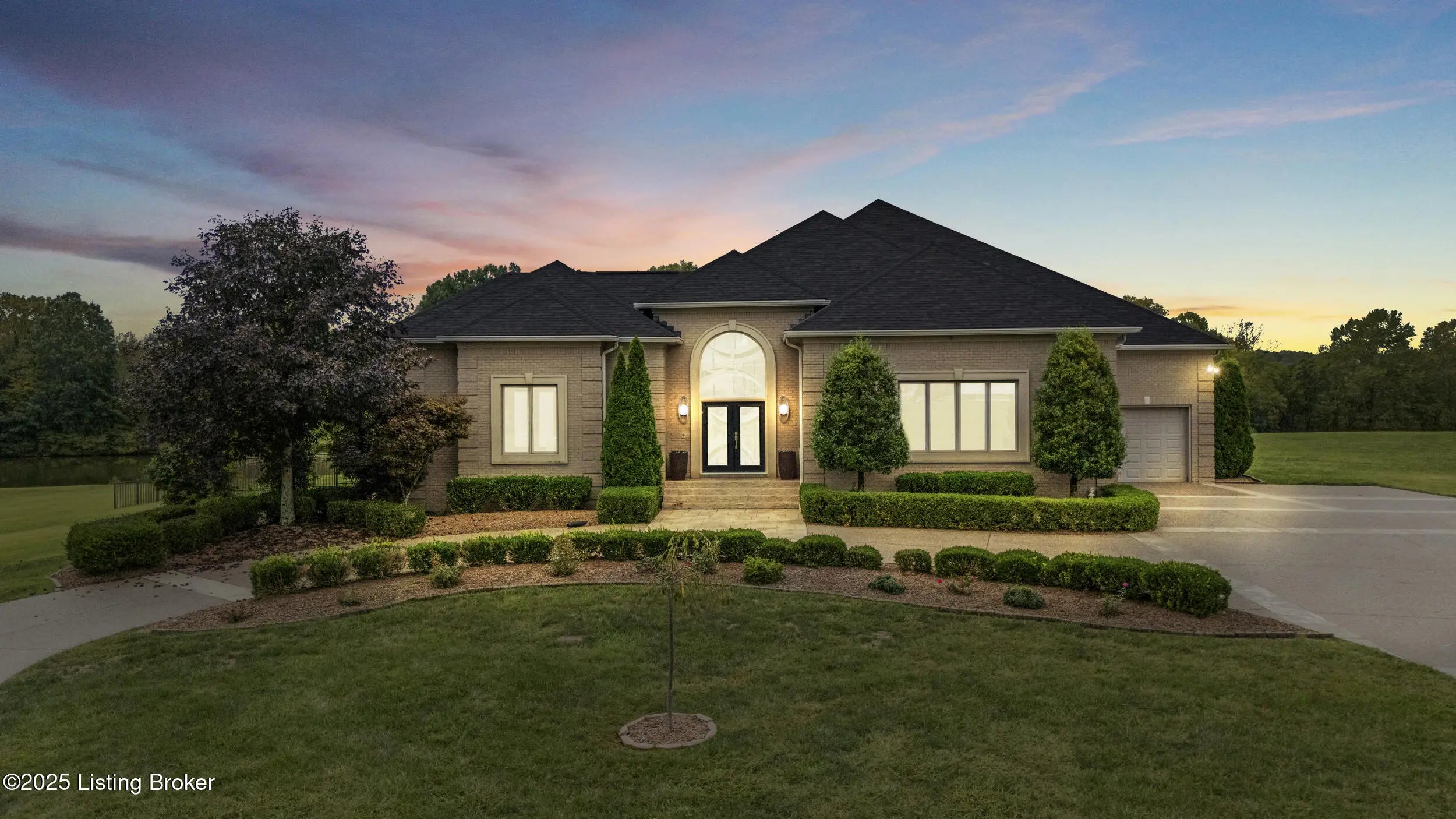 Photo of Listing #1699459