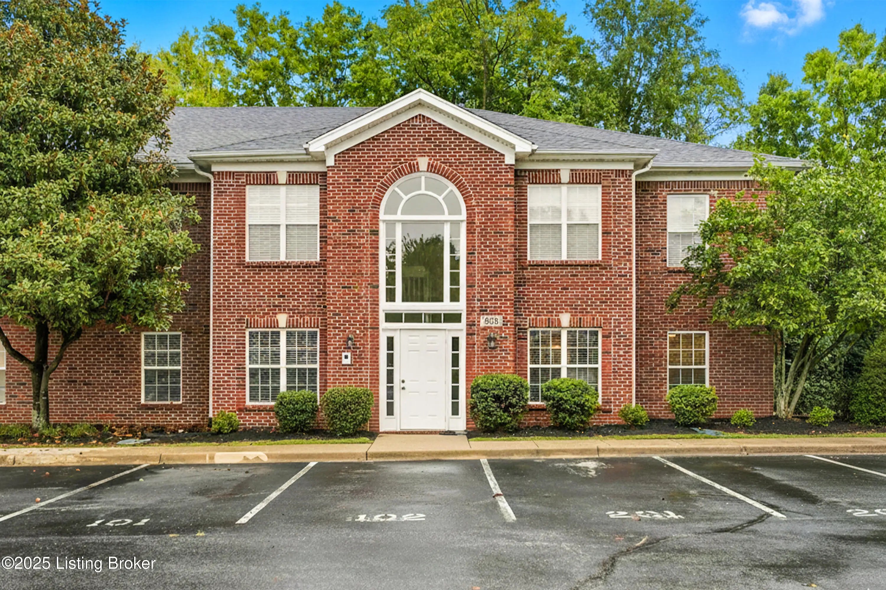 Photo of Listing #1699295