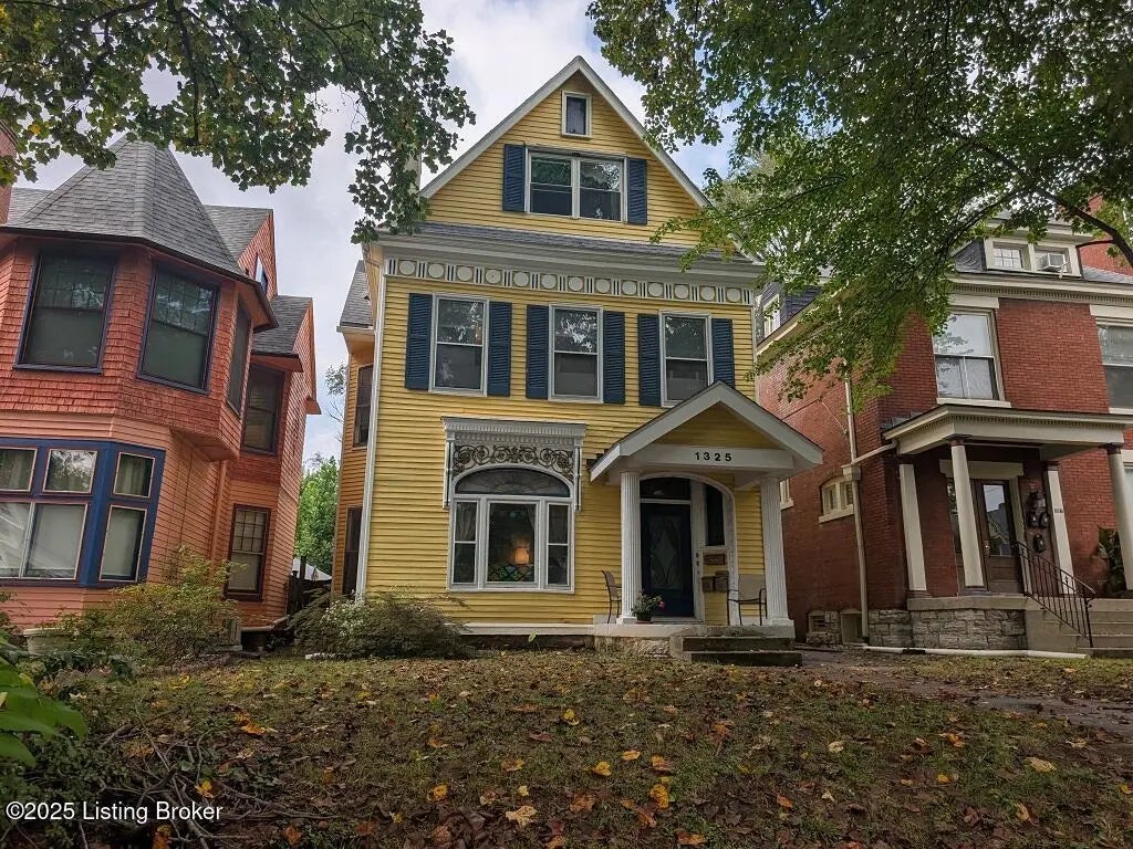 Photo of Listing #1699312