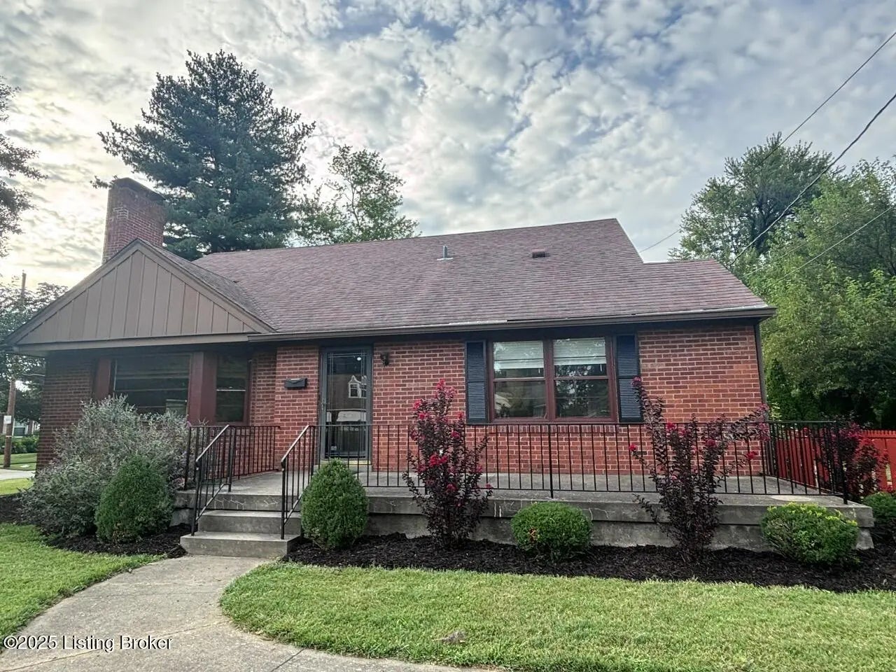 Photo of Listing #1699375