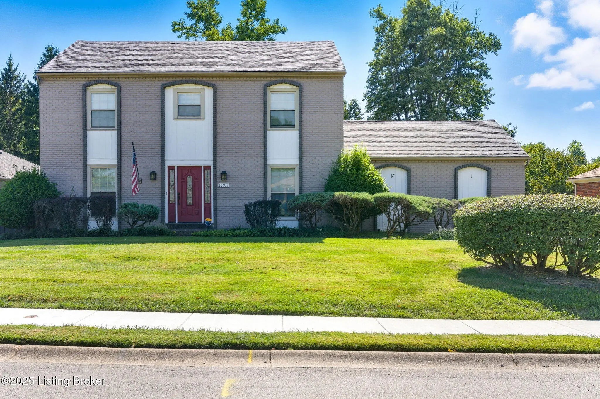 Photo of Listing #1699678