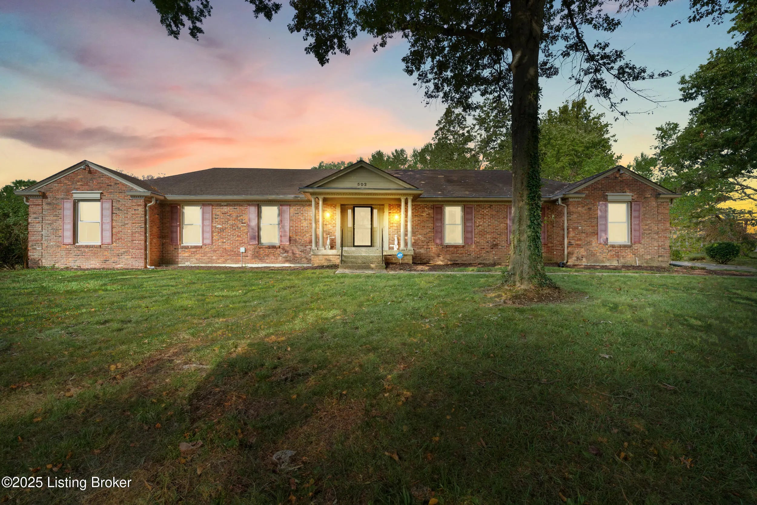 Photo of Listing #1699480