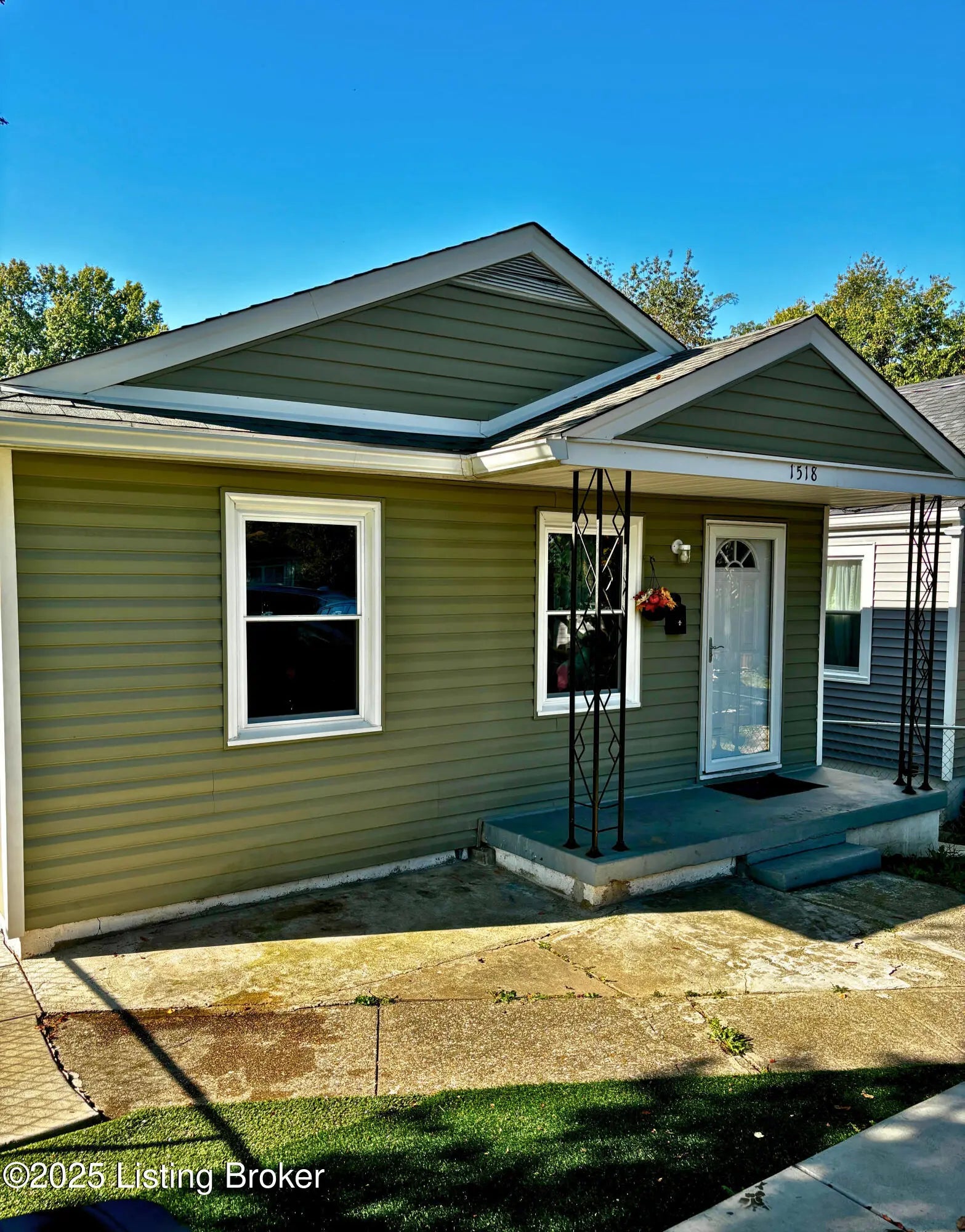 Photo of Listing #1699441