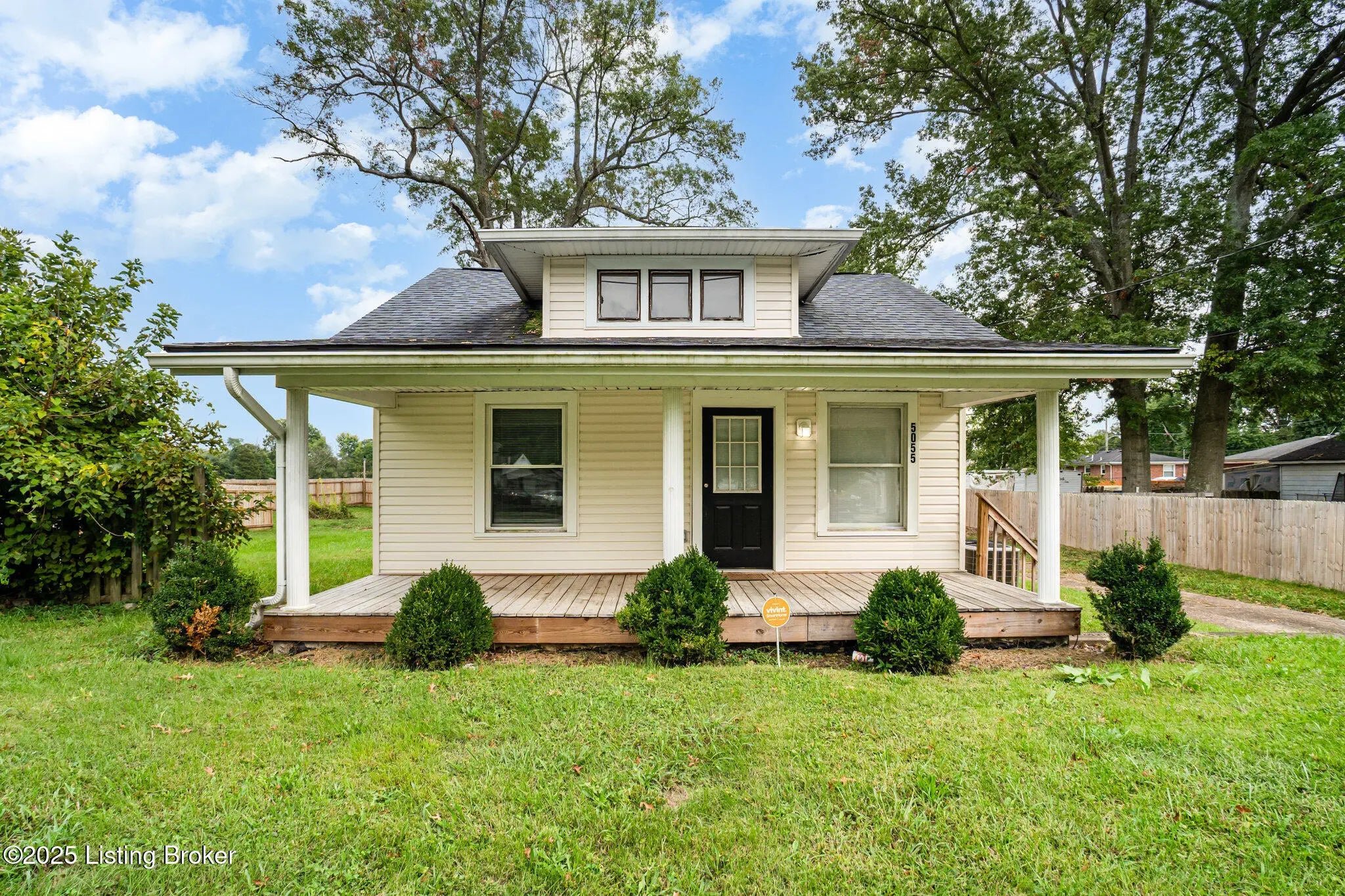 Photo of Listing #1699439