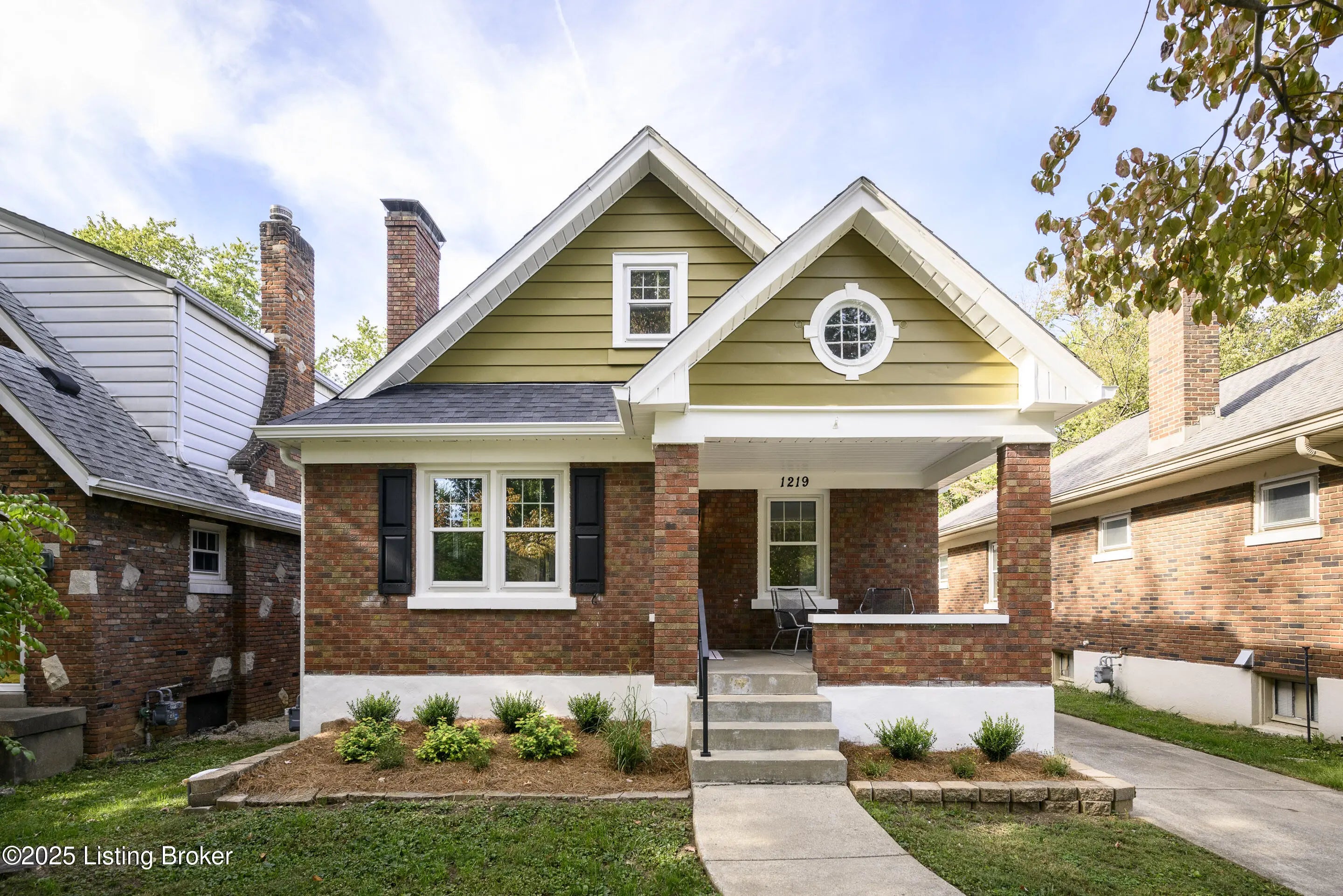 Photo of Listing #1699753