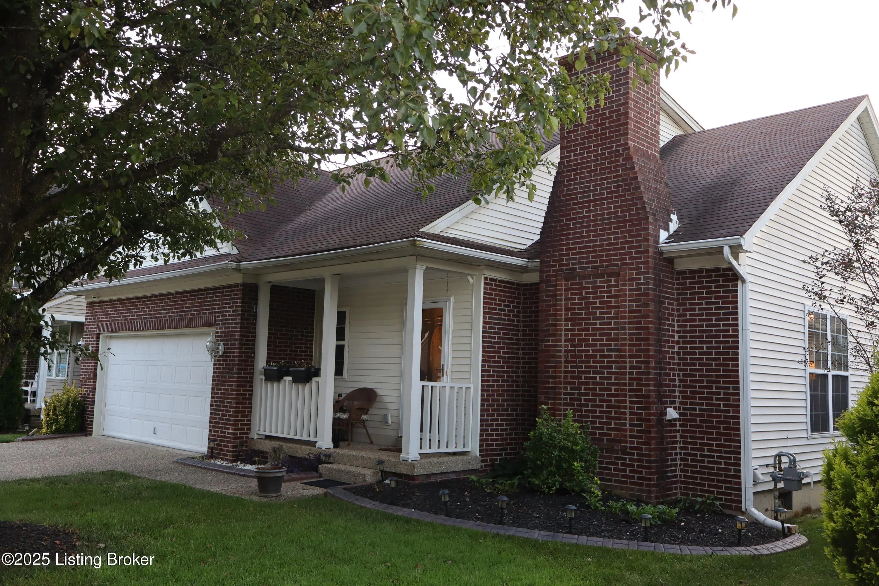 Photo of Listing #1699472