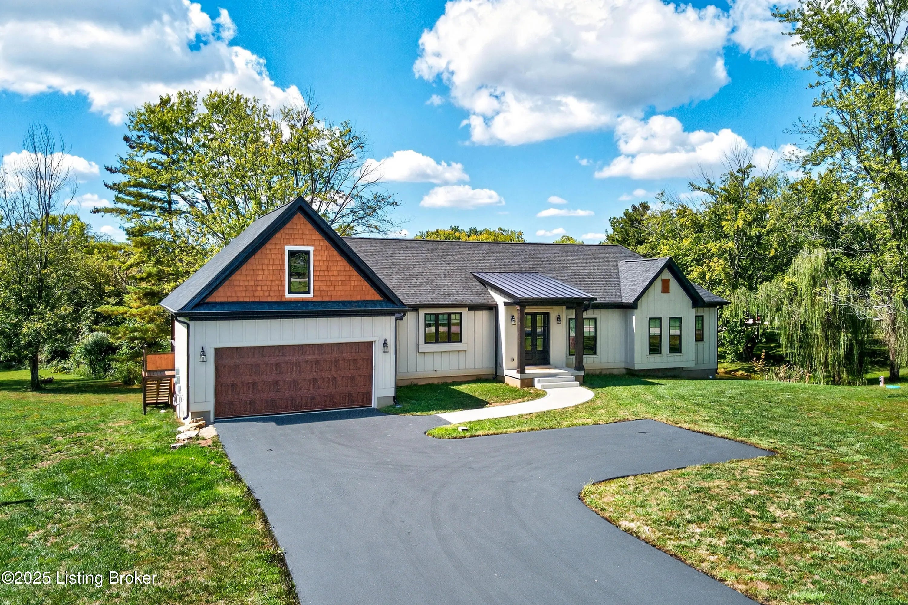 Photo of Listing #1699776