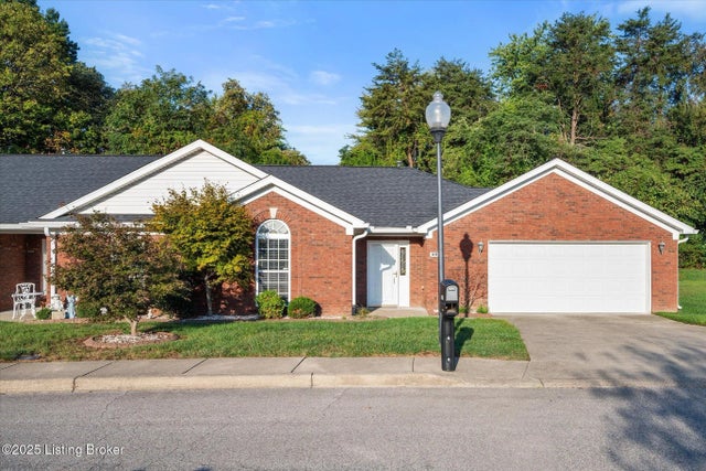 6913 Janes Farm Dr, Louisville