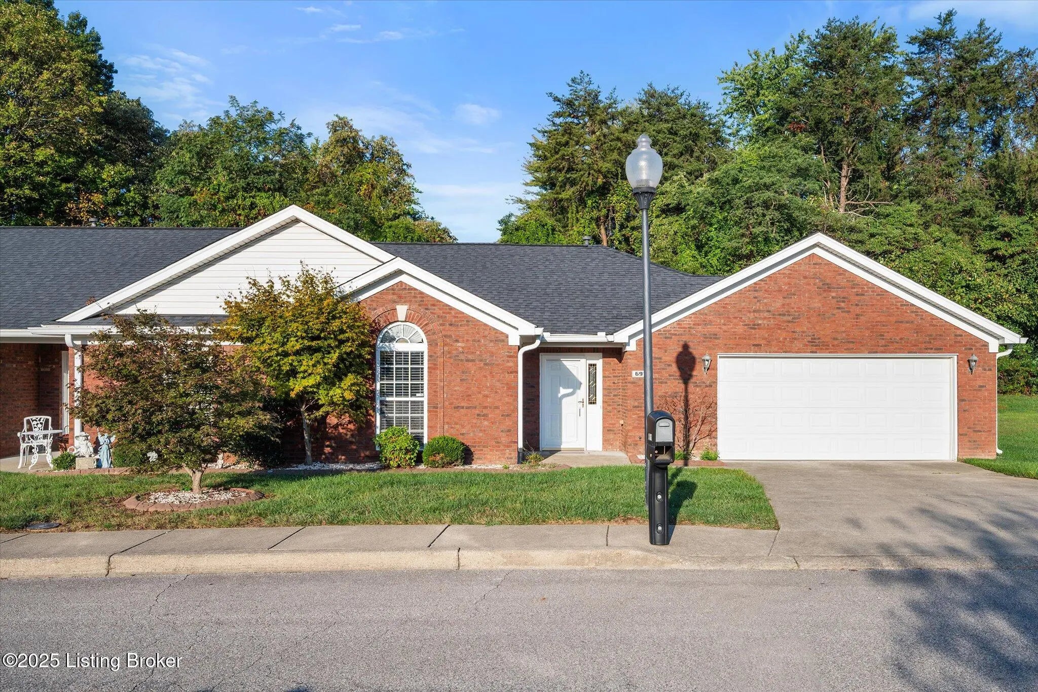 Photo of Listing #1699665