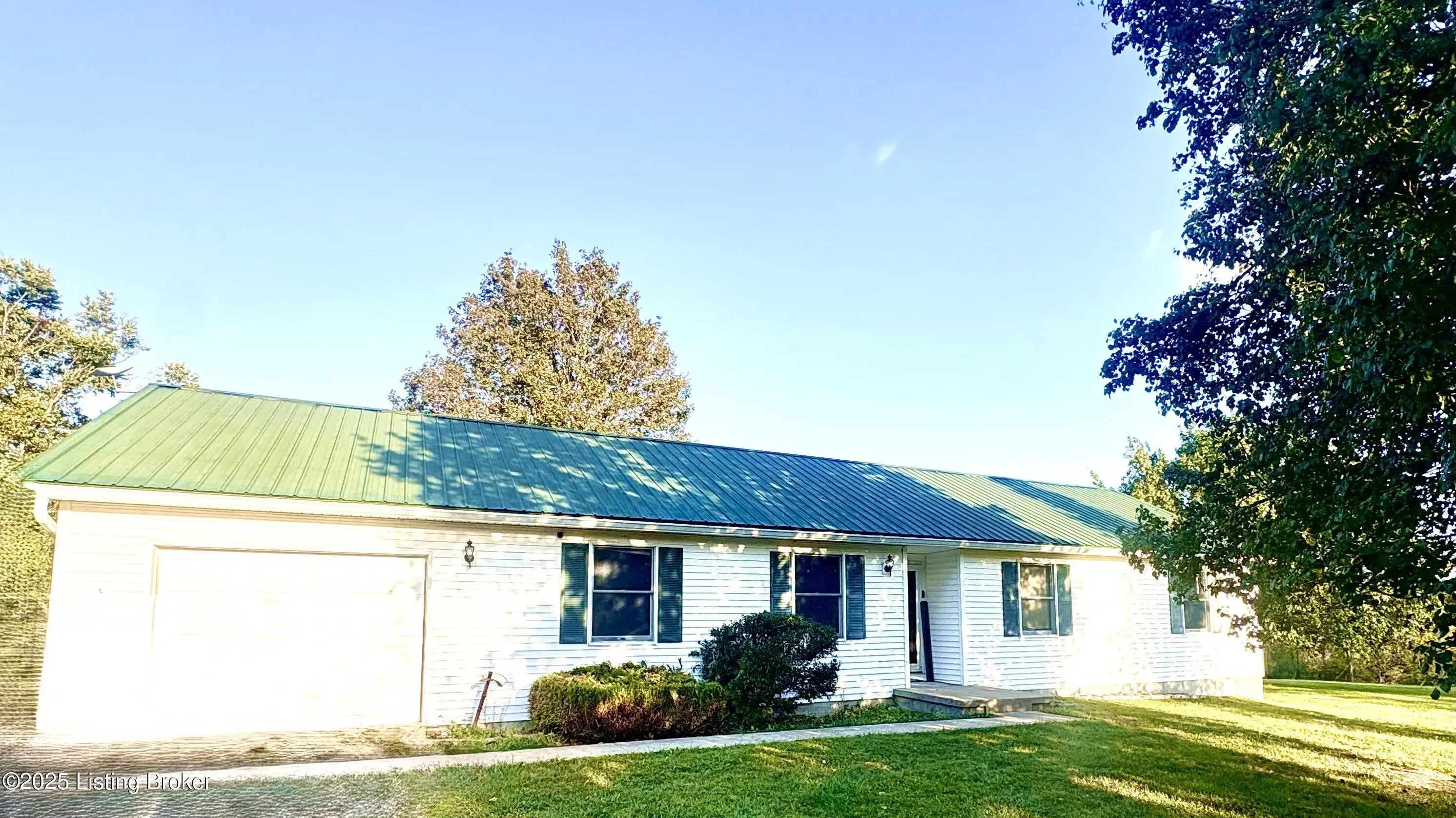 Photo of Listing #1699556