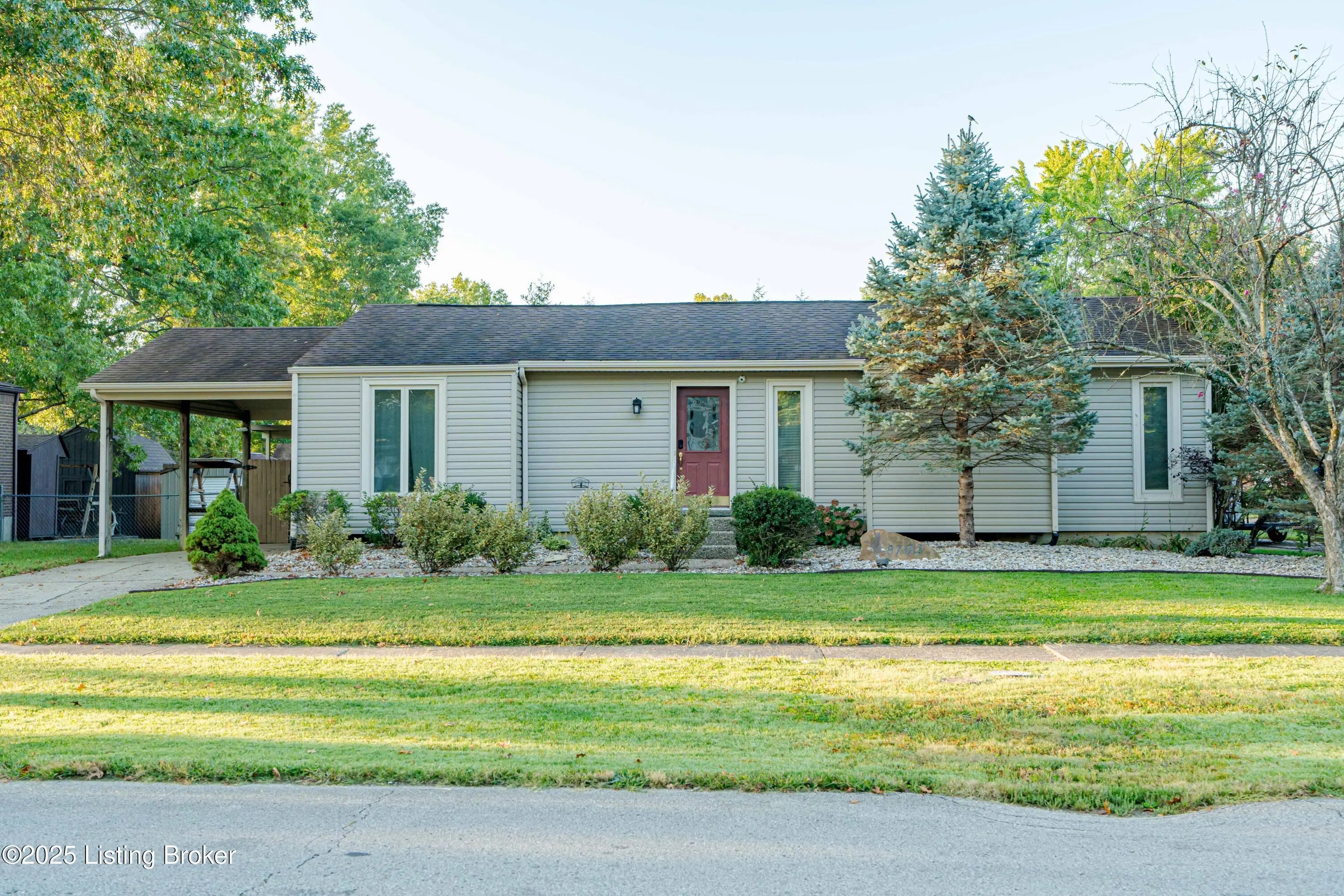 Photo of Listing #1699515