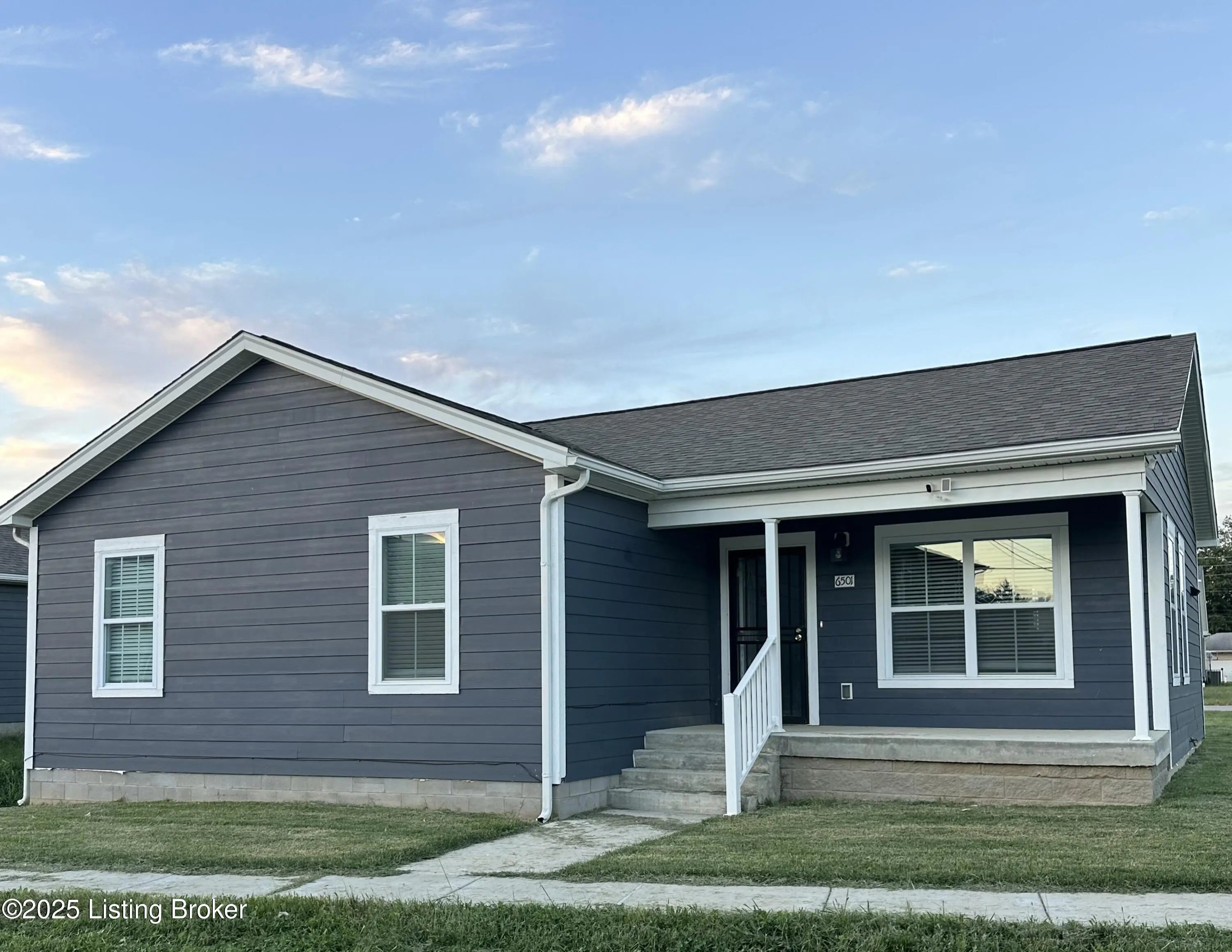 Photo of Listing #1699844