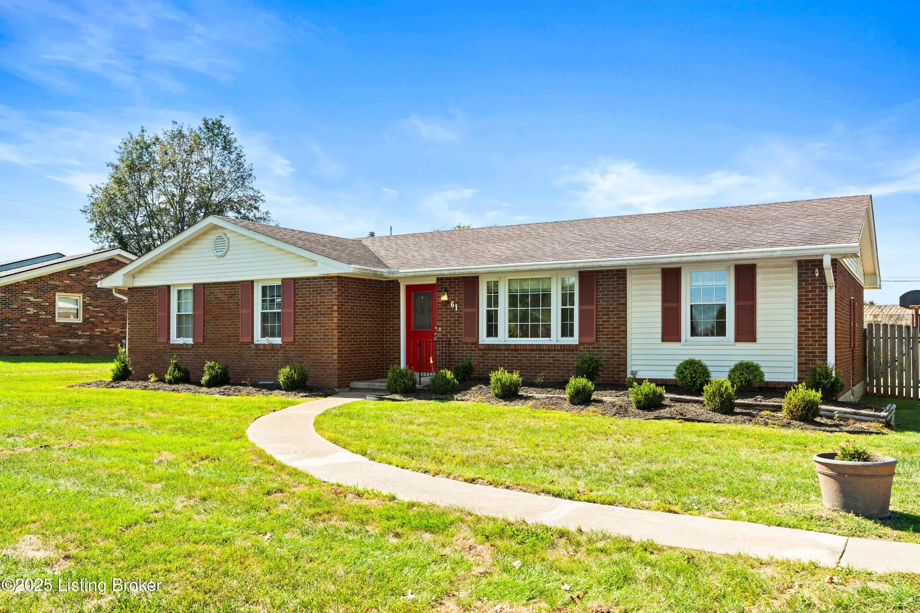 Photo of Listing #1699910