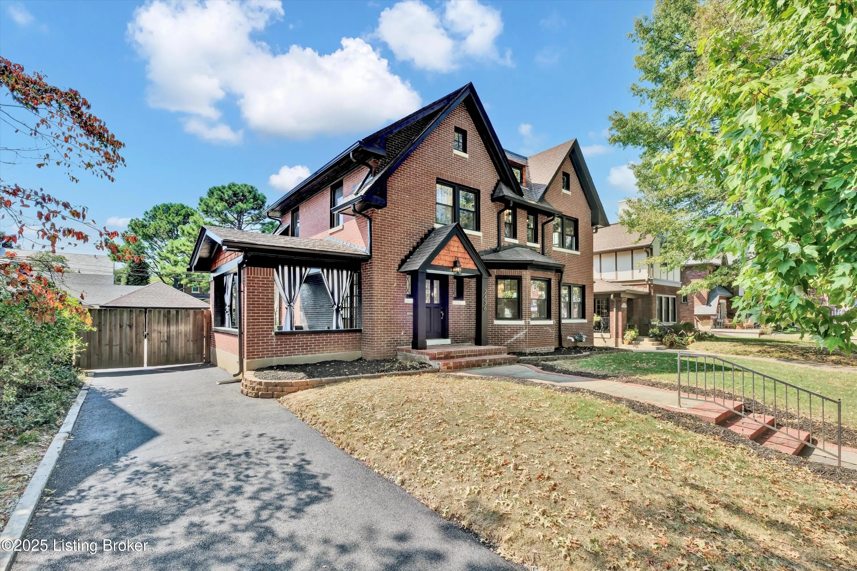 Photo of Listing #1699629