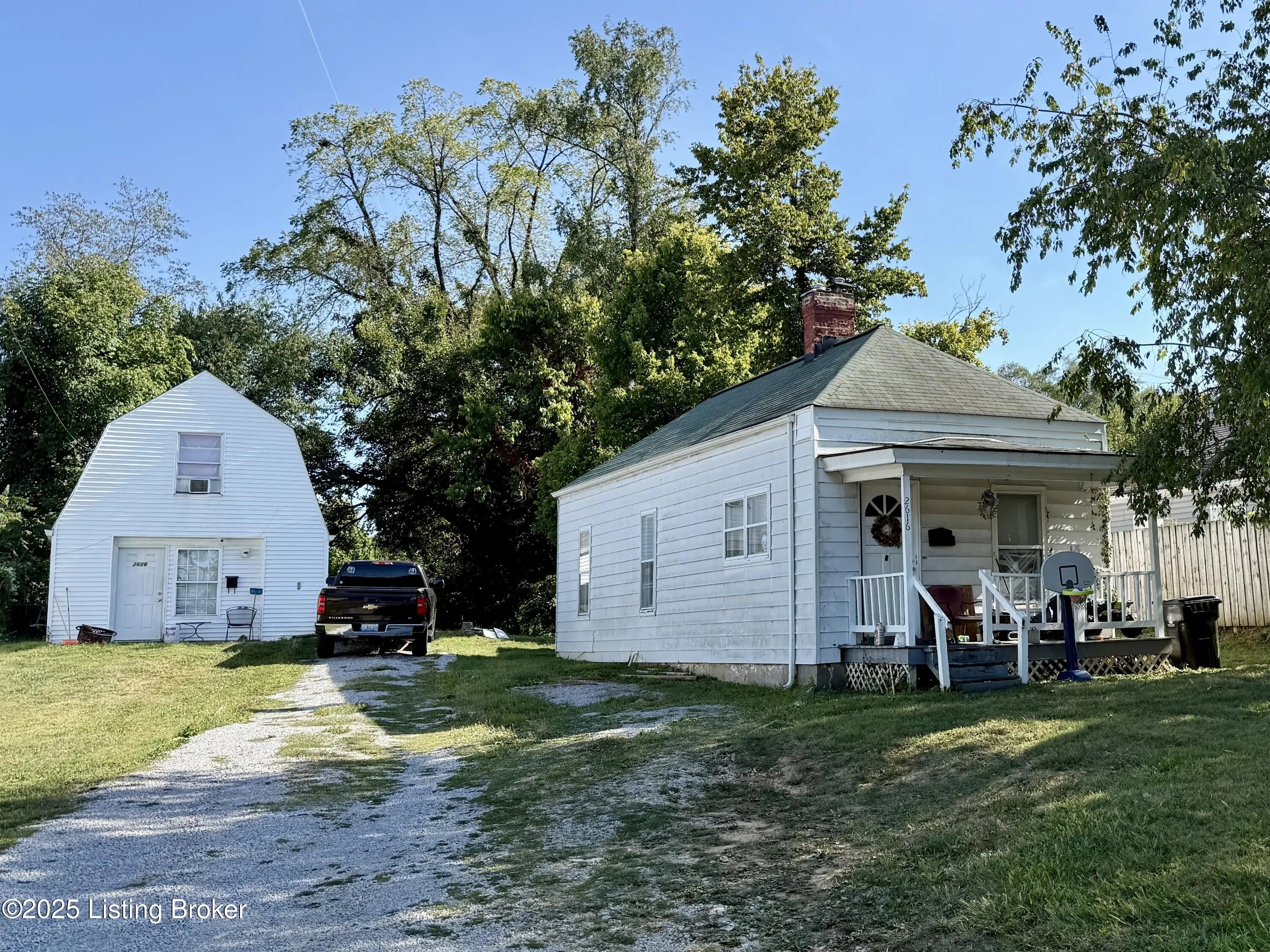 Photo of Listing #1699750