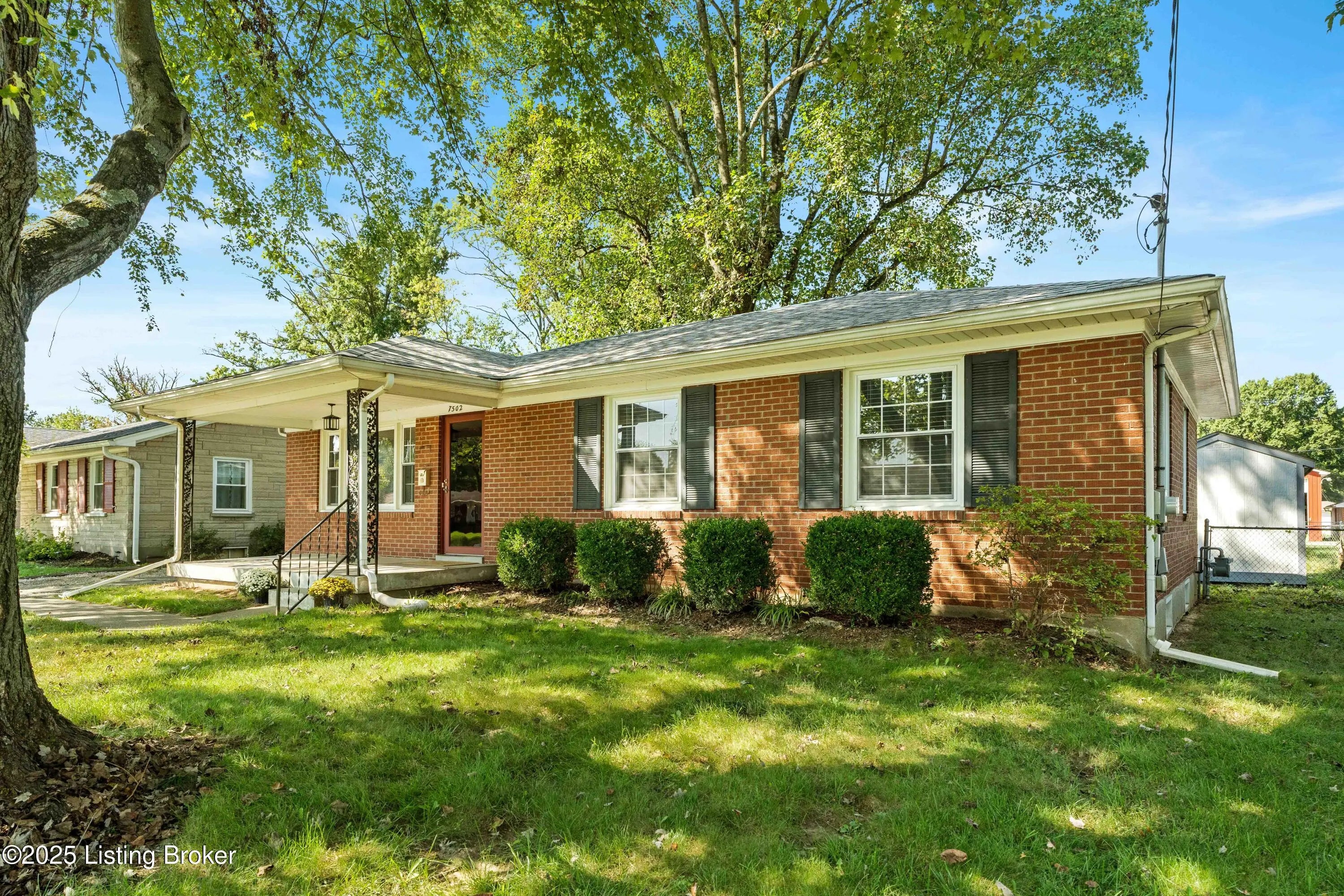 Photo of Listing #1699660