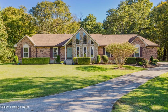 494 Mapleview Dr, Mt Washington