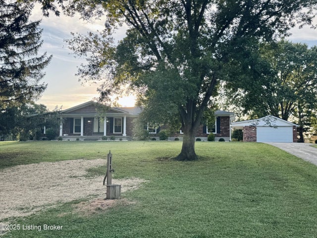 639 Old Mill Stream Ln, Shepherdsville