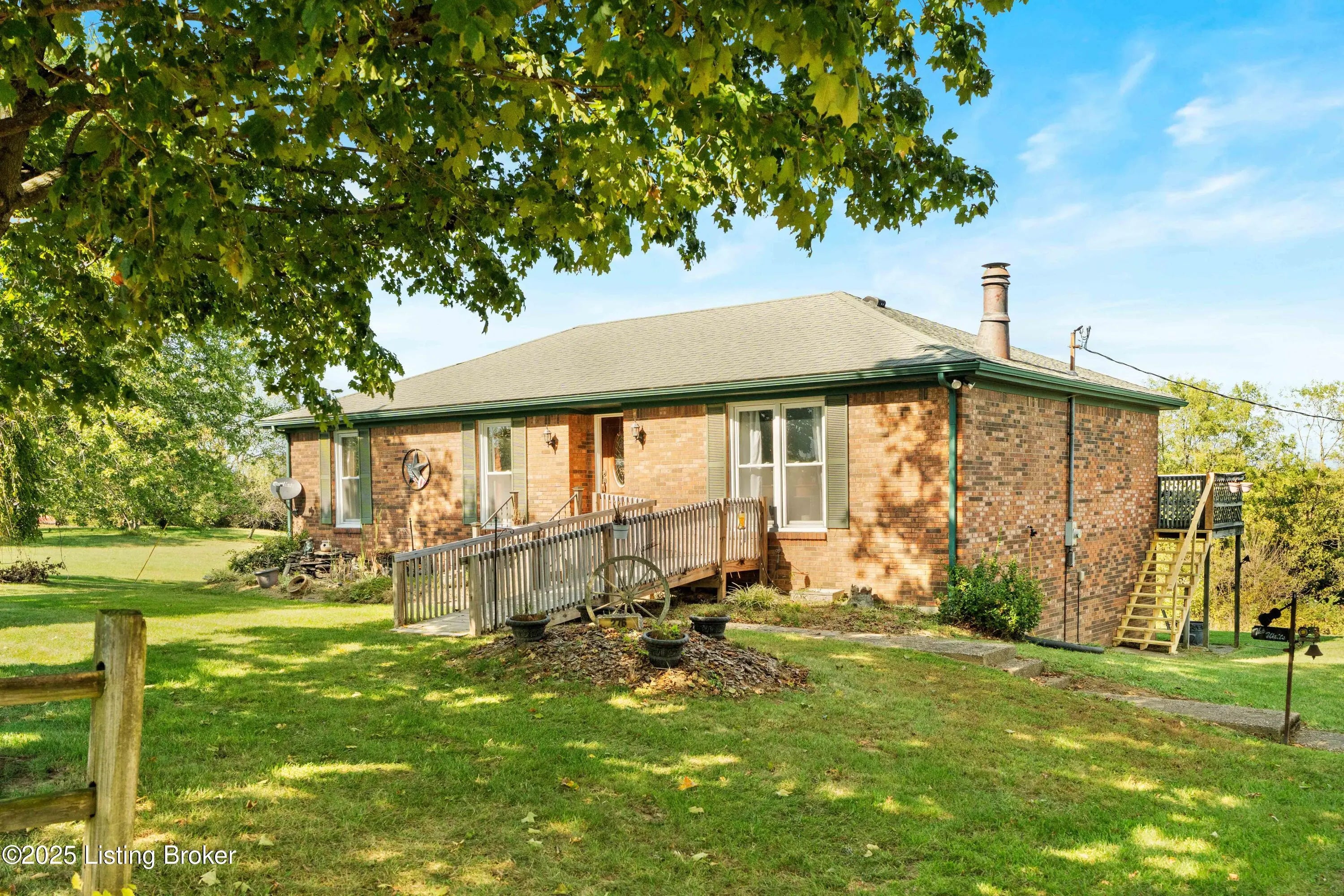 Photo of Listing #1699907