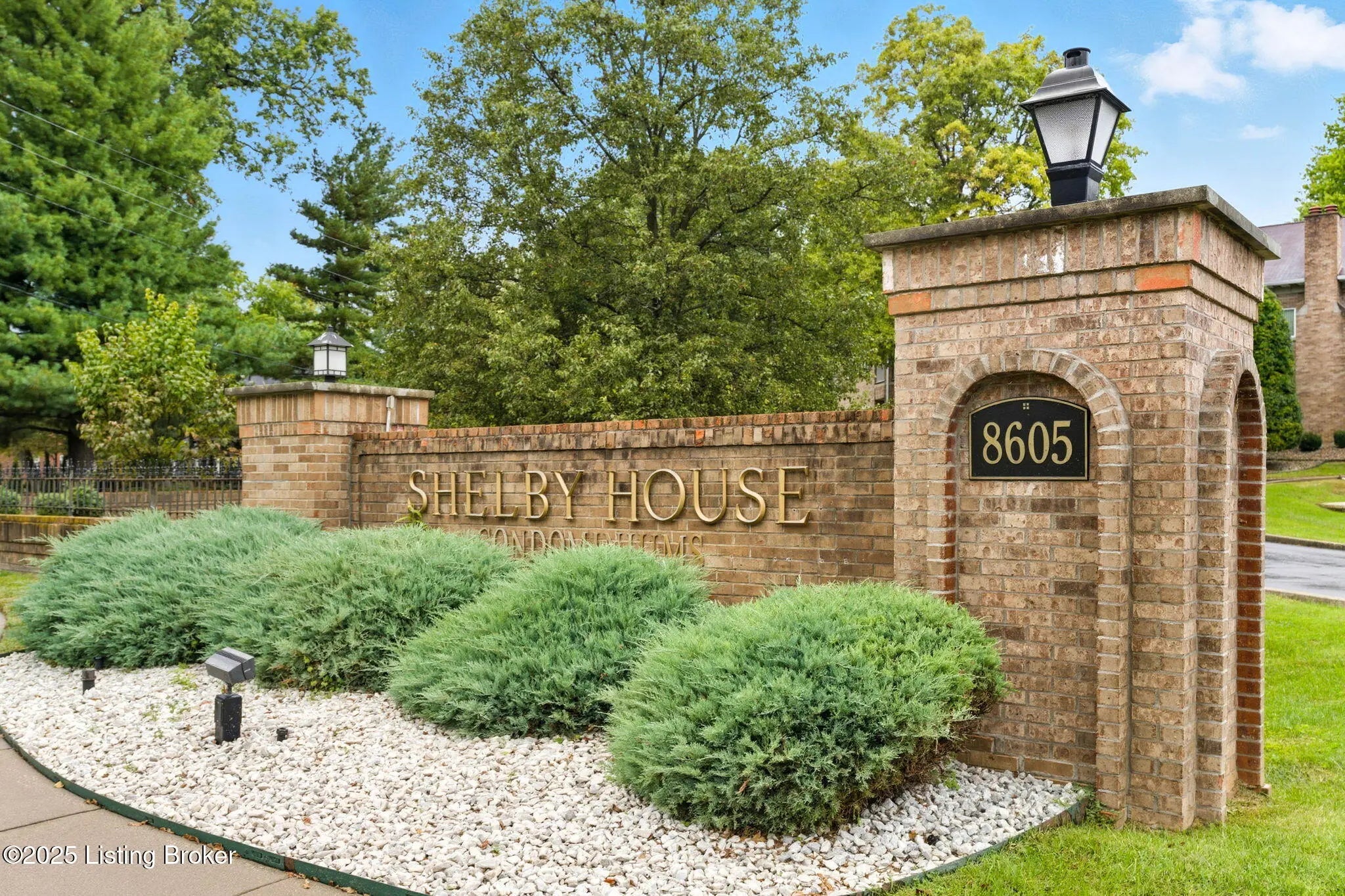 Photo of Listing #1700219