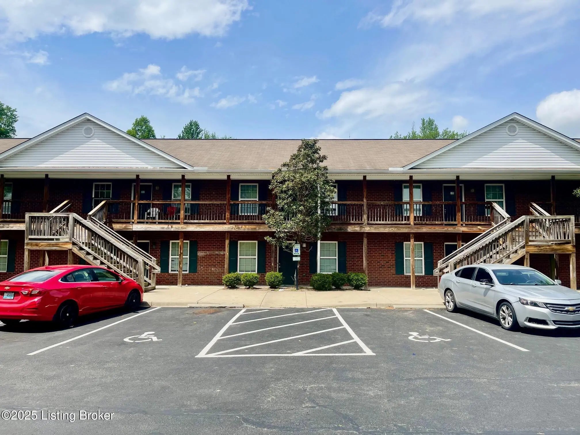 Photo of Listing #1699883