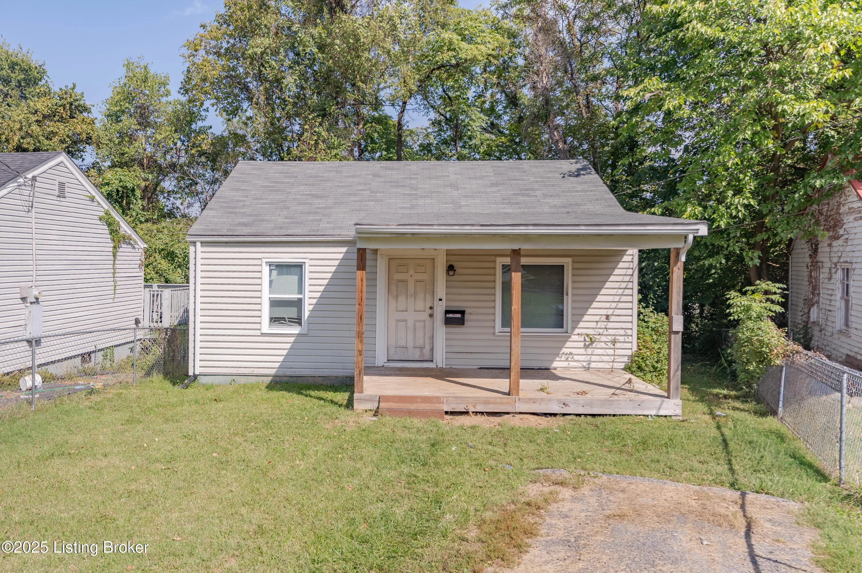 Photo of Listing #1700045