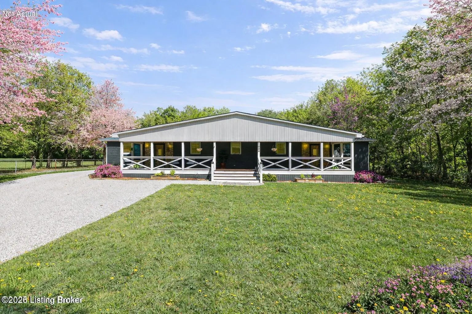 Photo of Listing #1699904