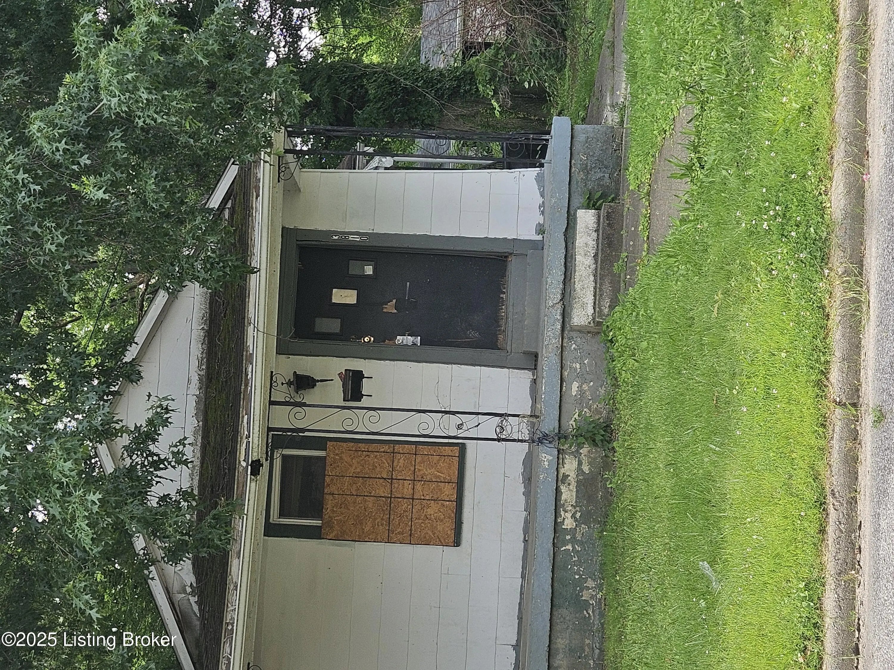 Photo of Listing #1699940