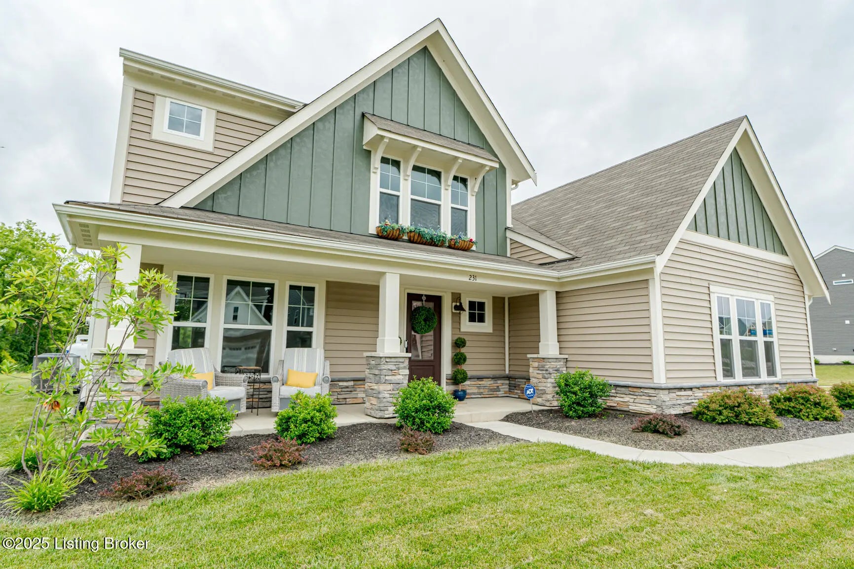 Photo of Listing #1699947