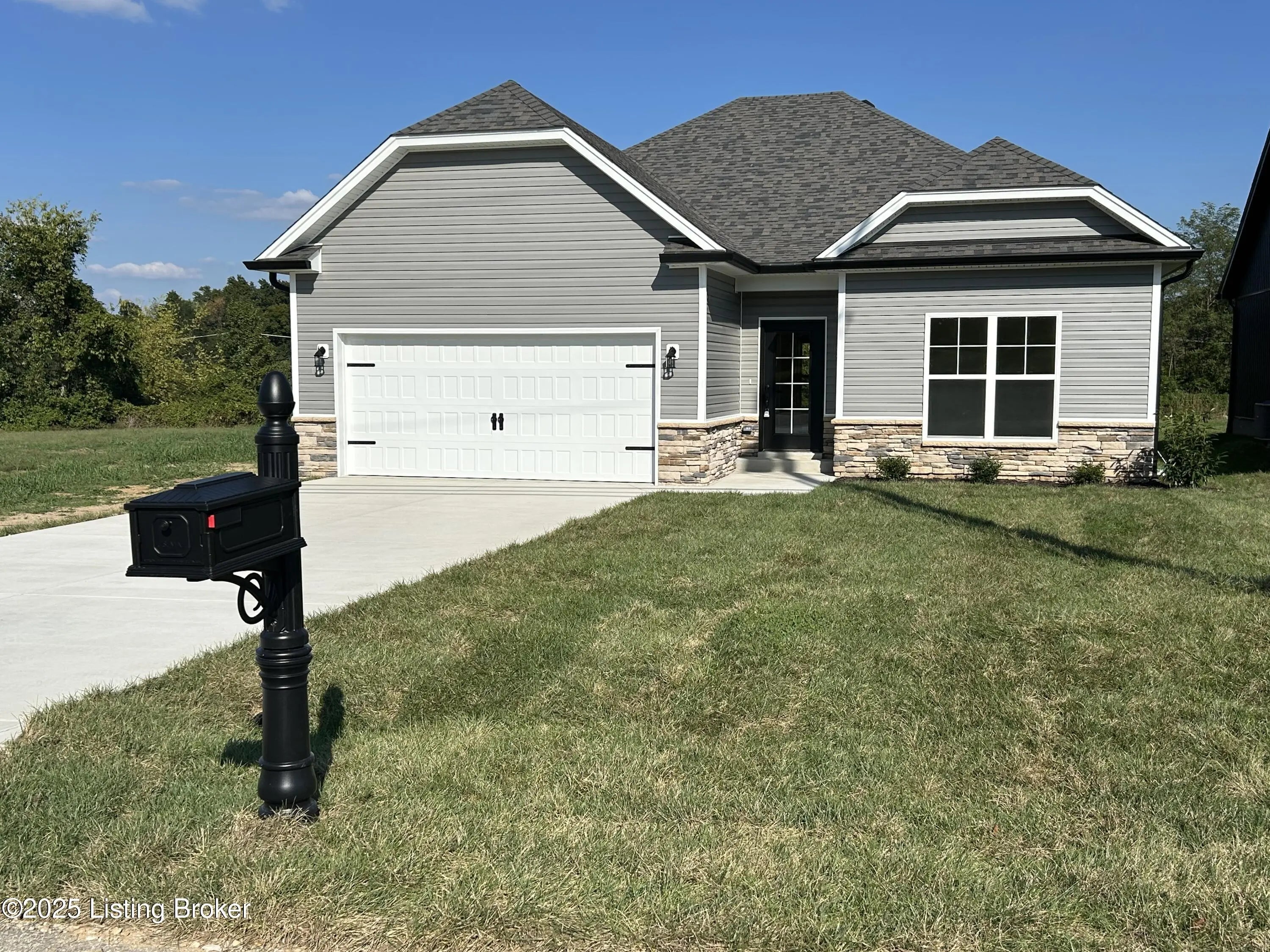 Photo of Listing #1700005