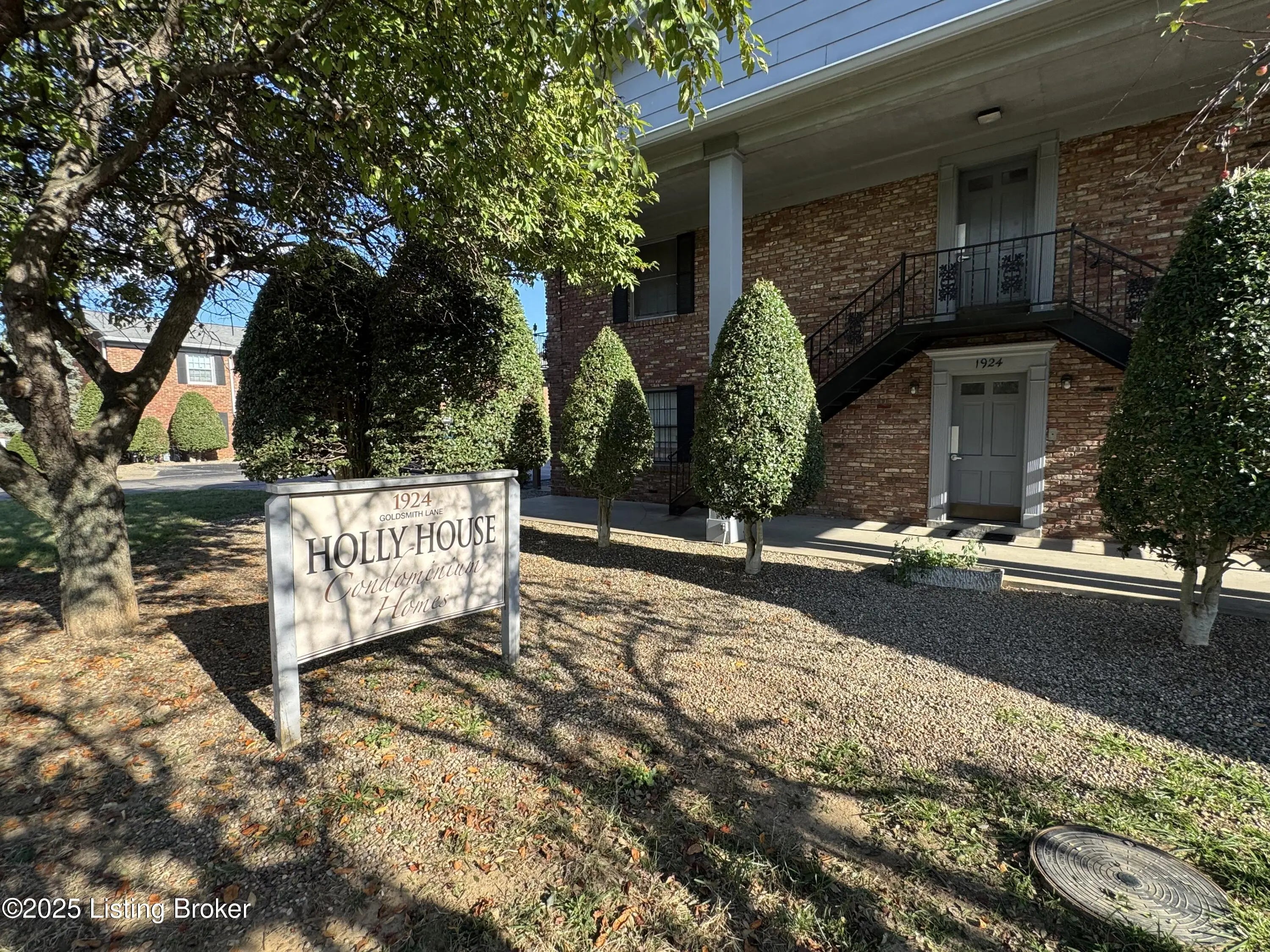 Photo of Listing #1699976