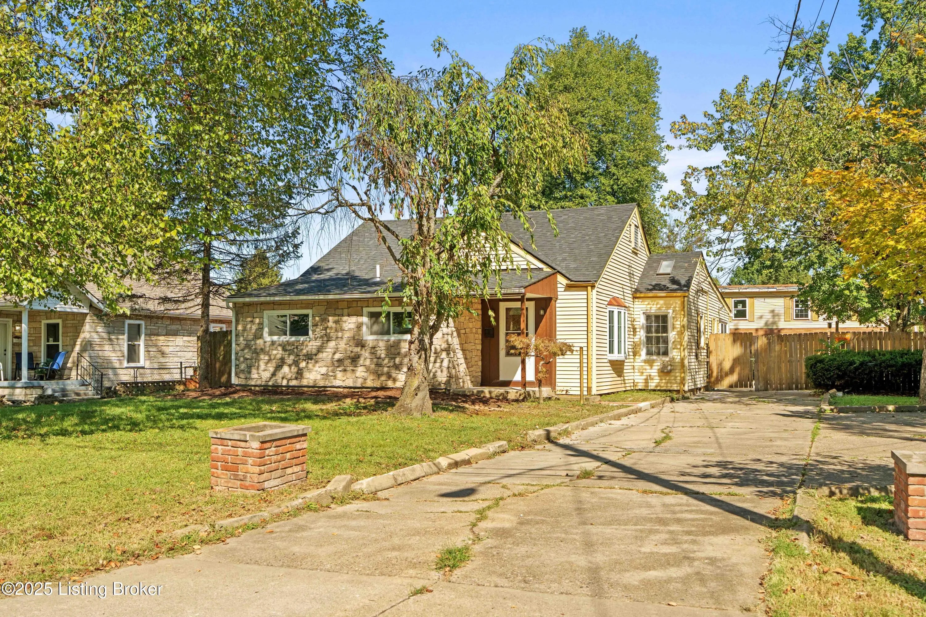 Photo of Listing #1699988