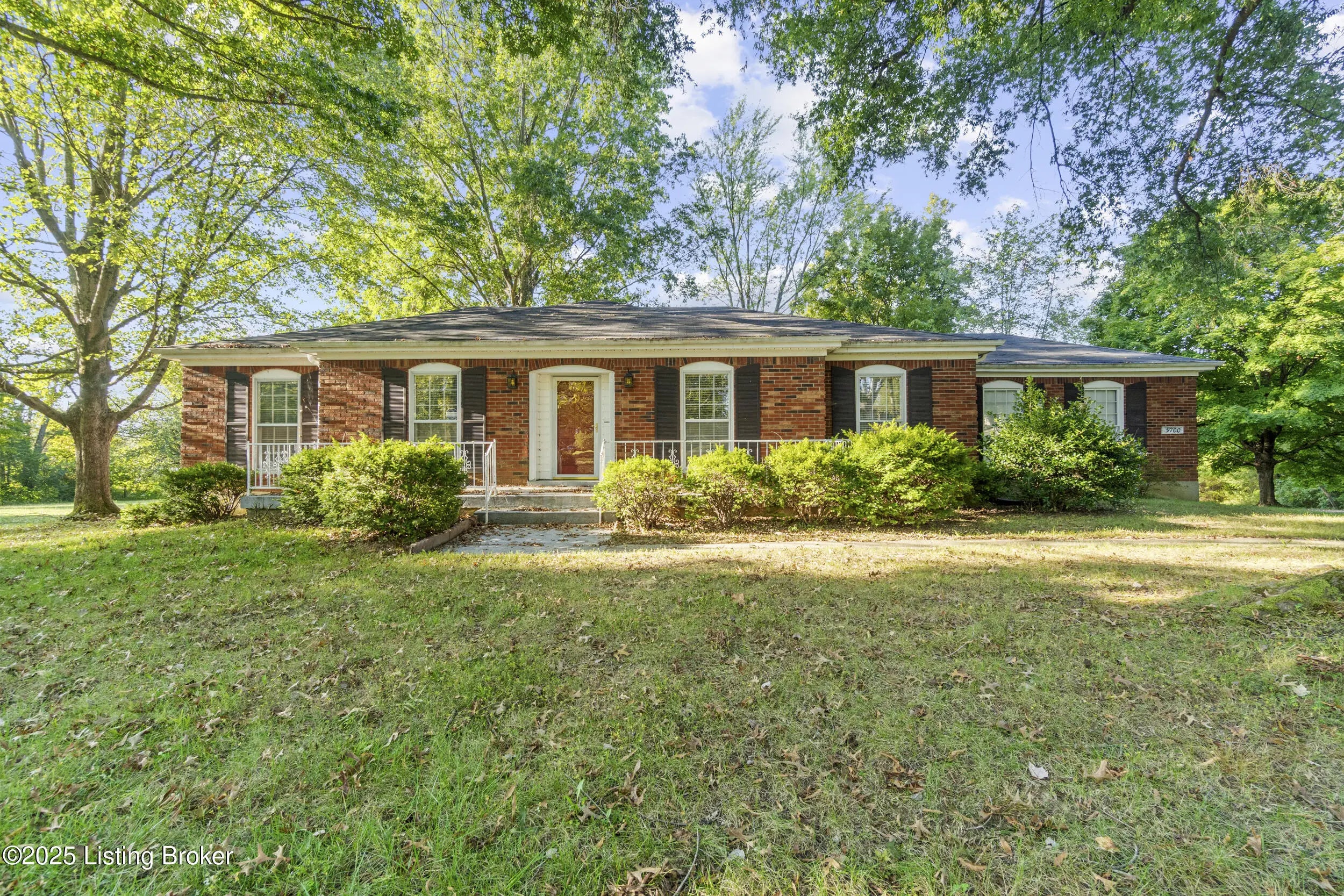 Photo of Listing #1699998