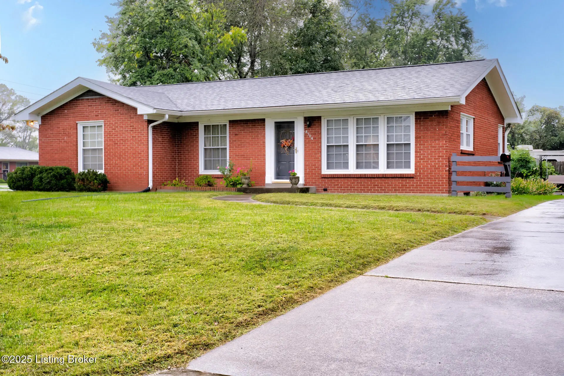 Photo of Listing #1700114