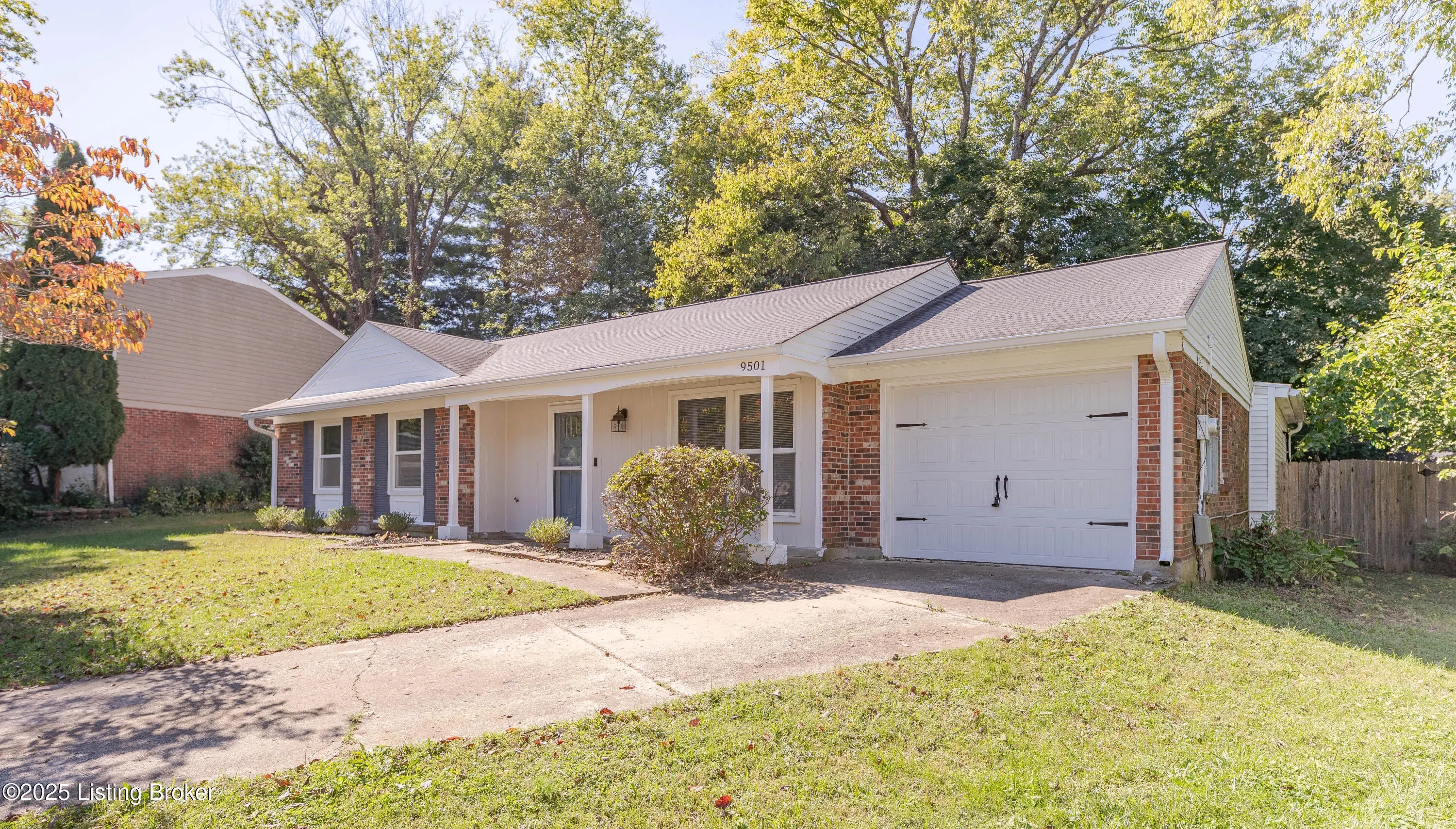 Photo of Listing #1700385